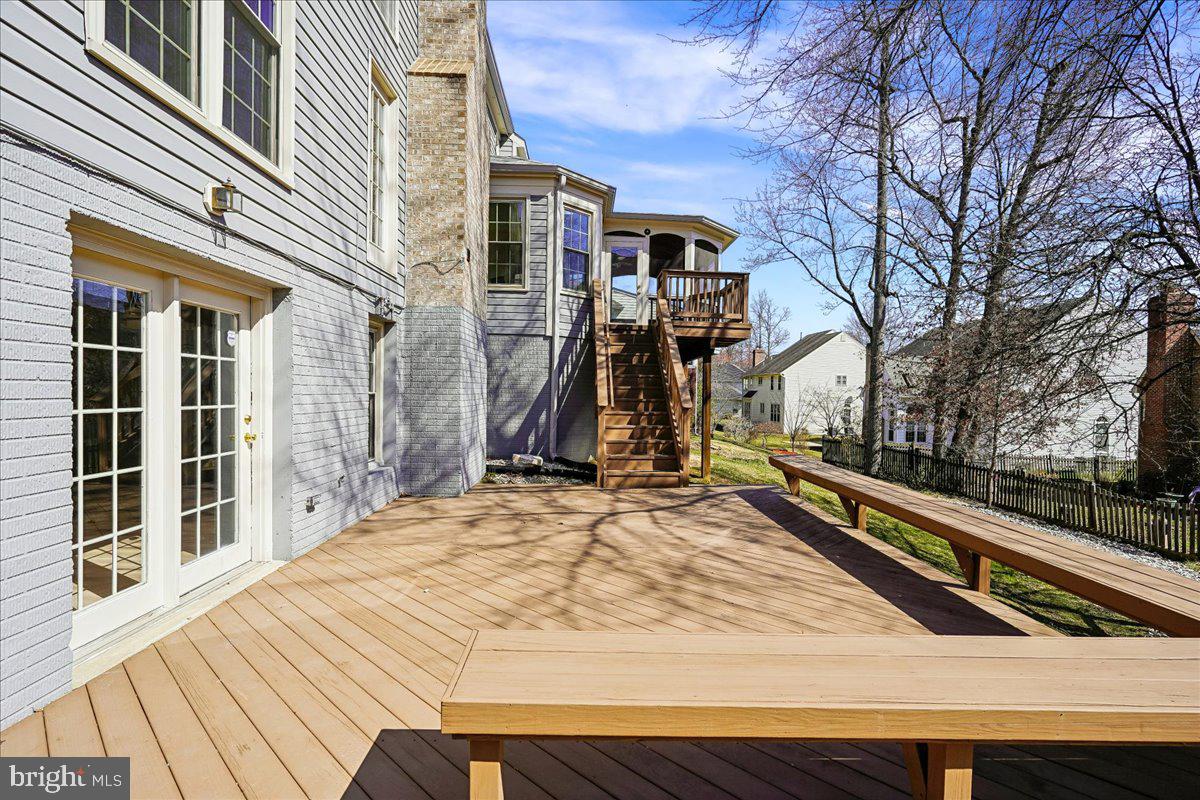 CROSSPOINTE - Residential