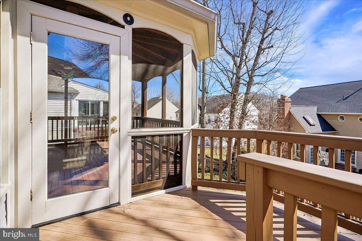 CROSSPOINTE - Residential