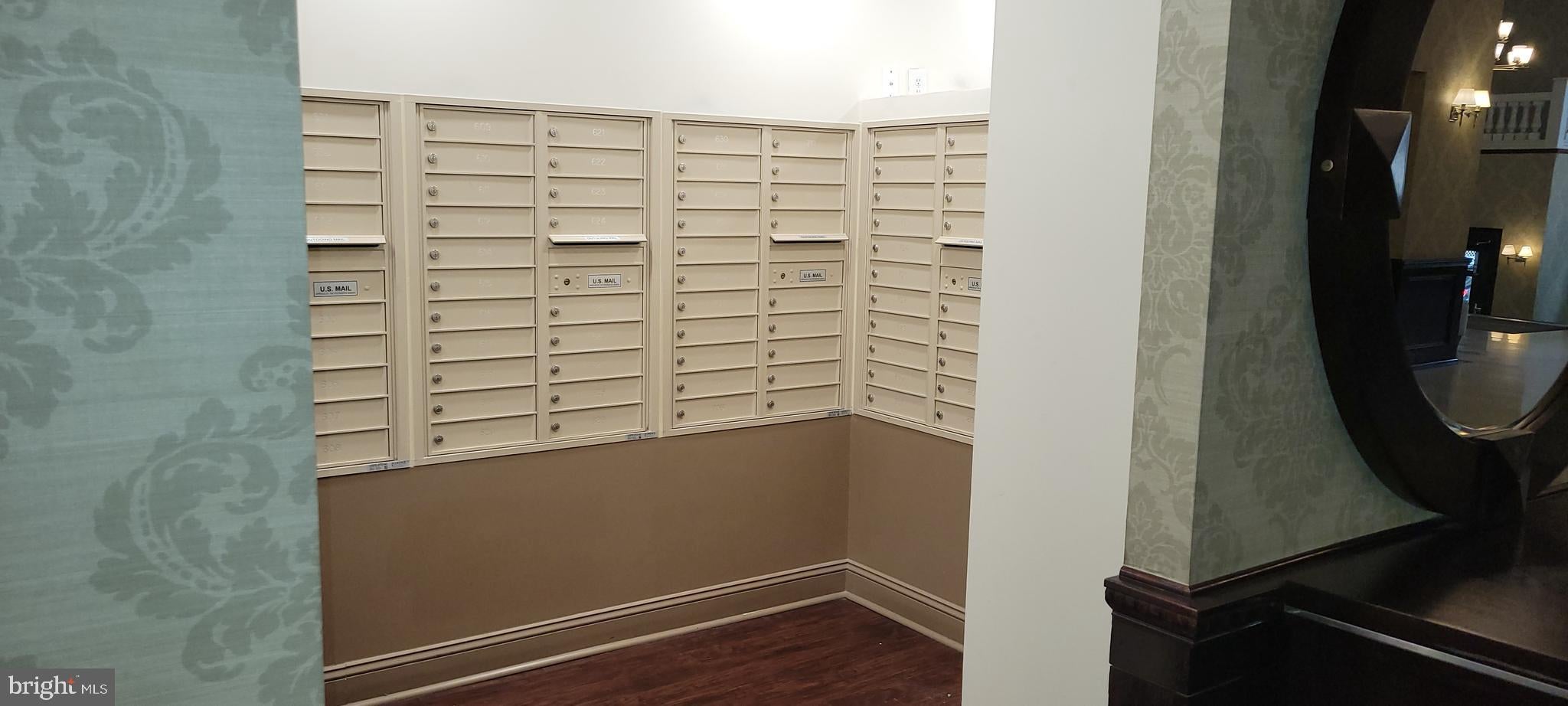 1324 LOCUST STREET 00 829
