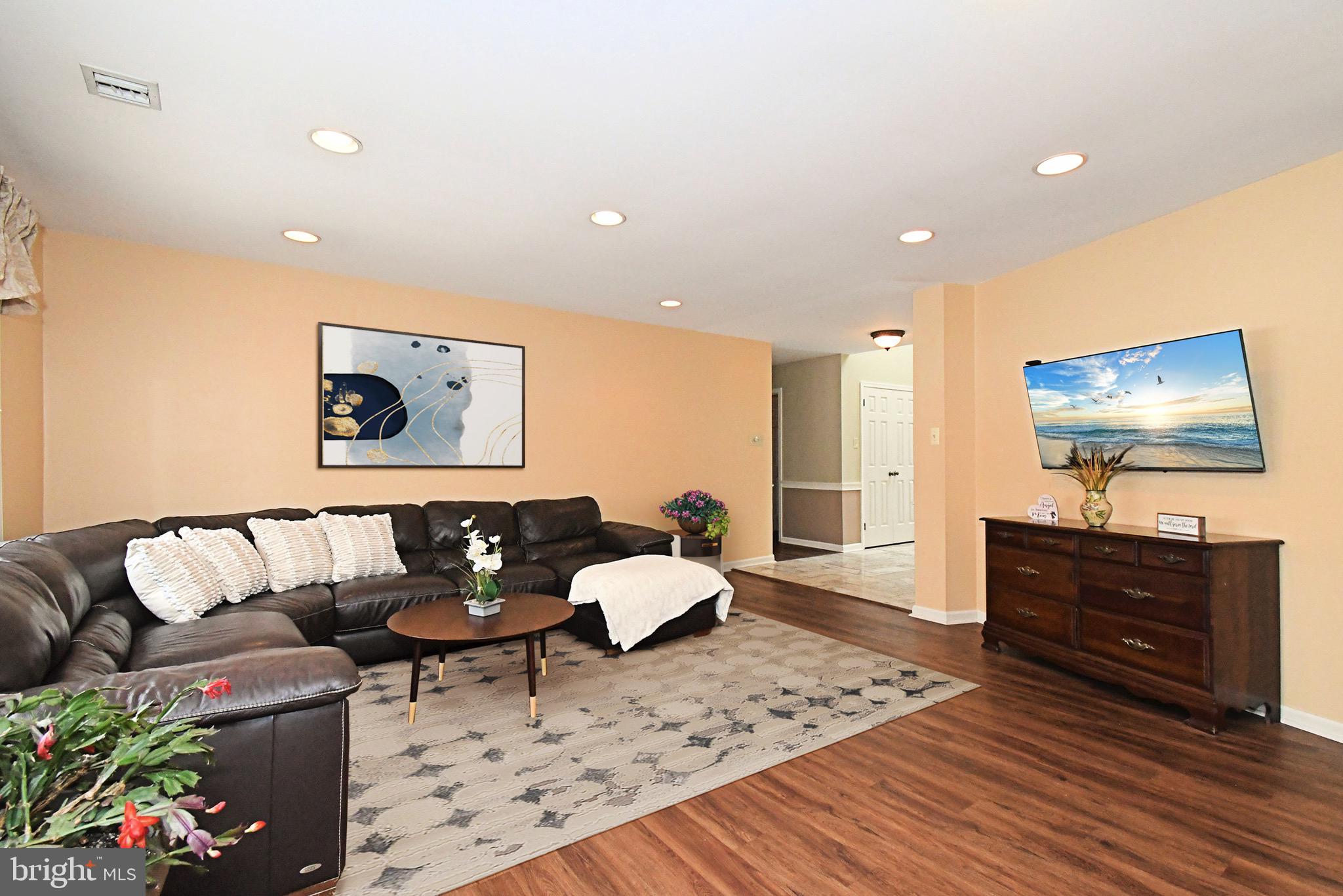 SALEM POINT - Residential