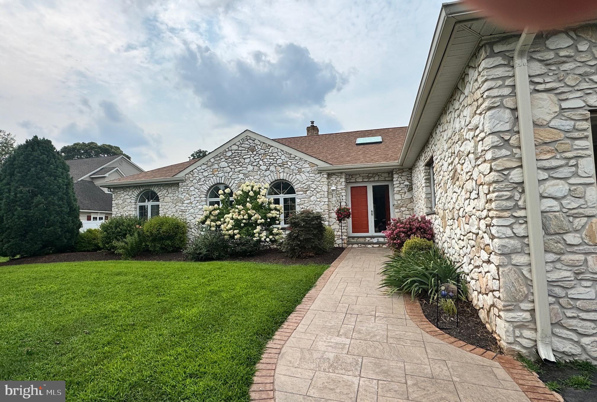 SALEM POINT - Residential