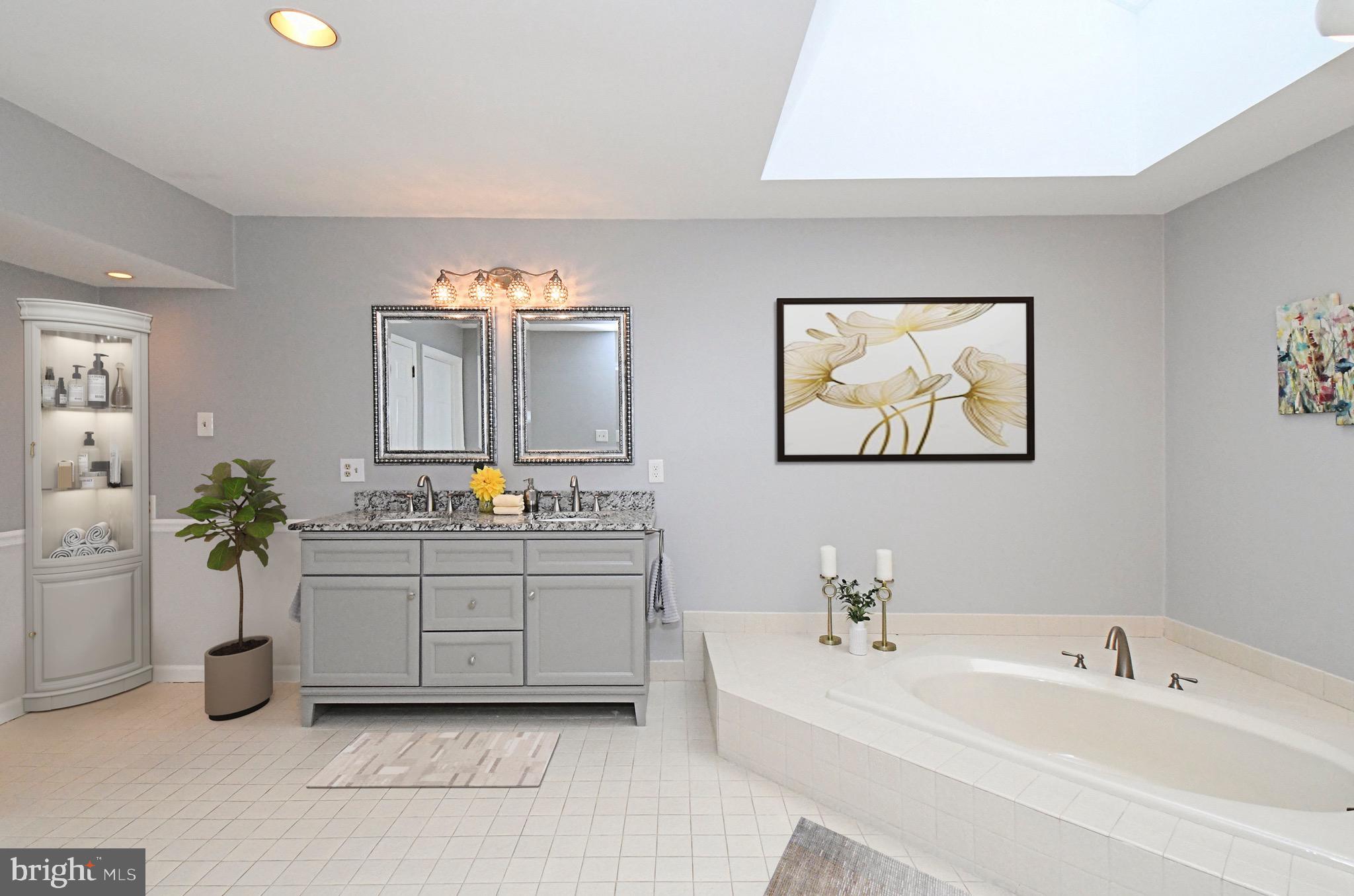 SALEM POINT - Residential