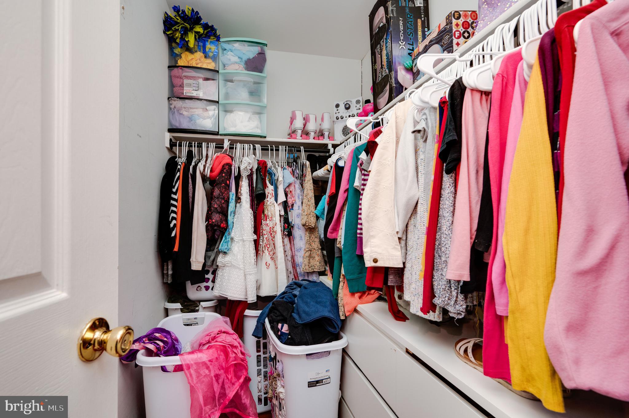 CLOVER CROSSING - Residential