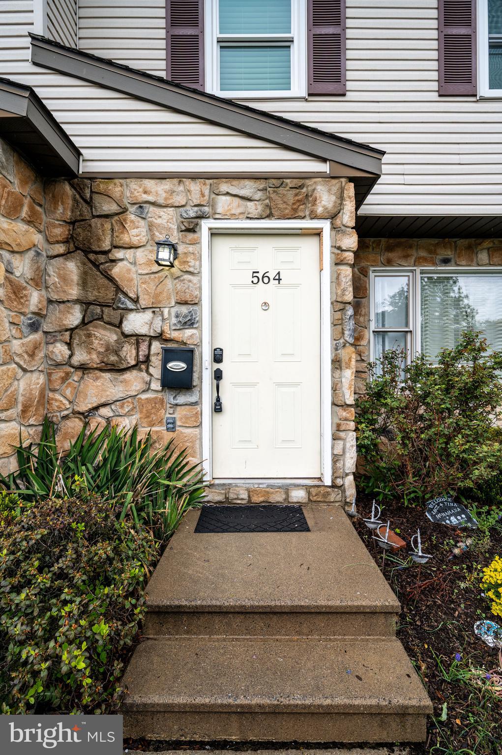 CLOVER CROSSING - Residential