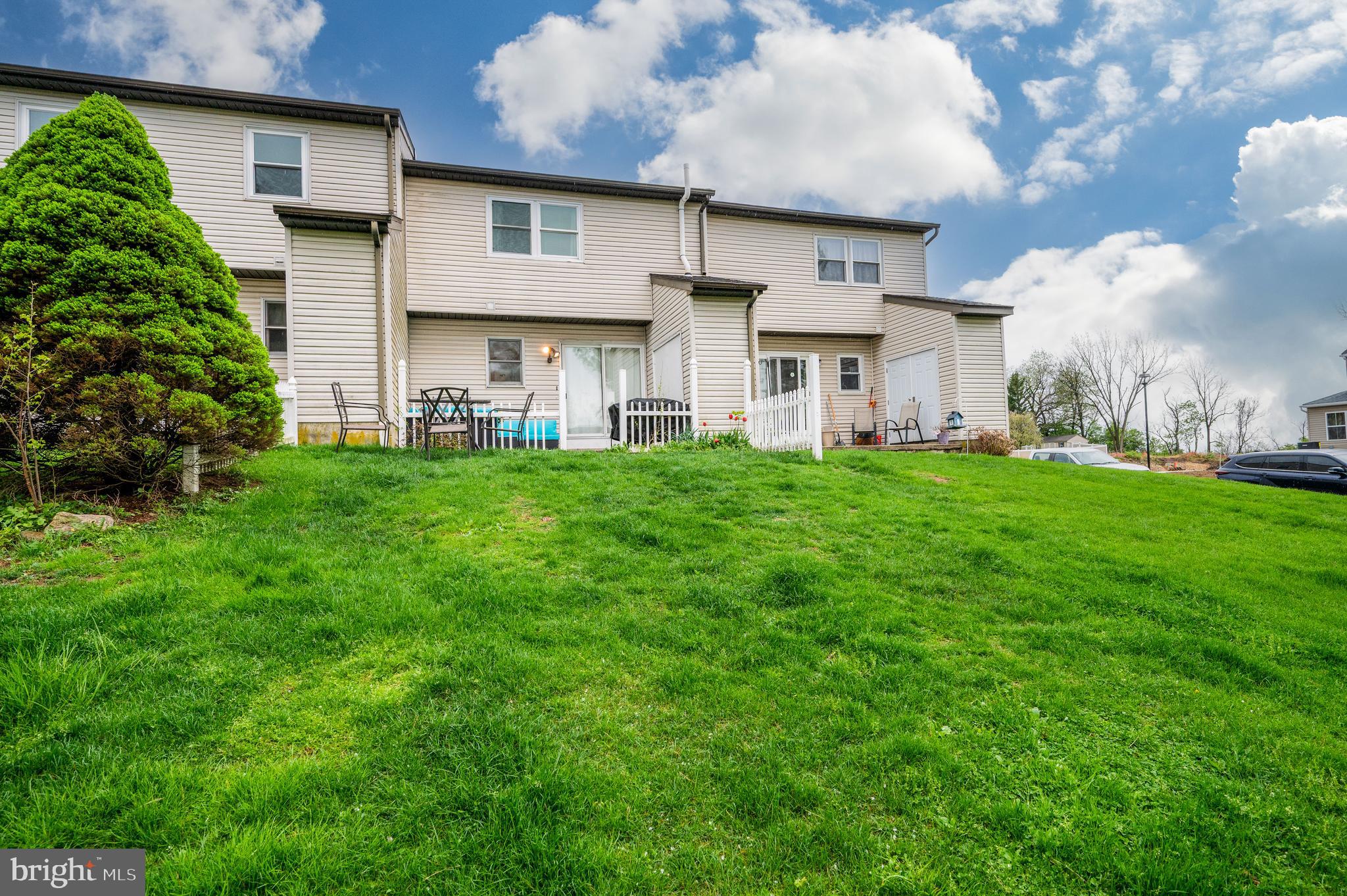 CLOVER CROSSING - Residential