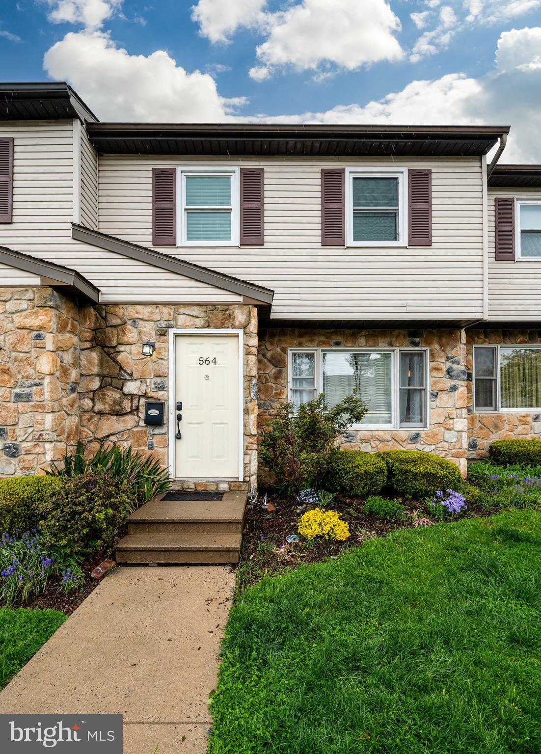 CLOVER CROSSING - Residential