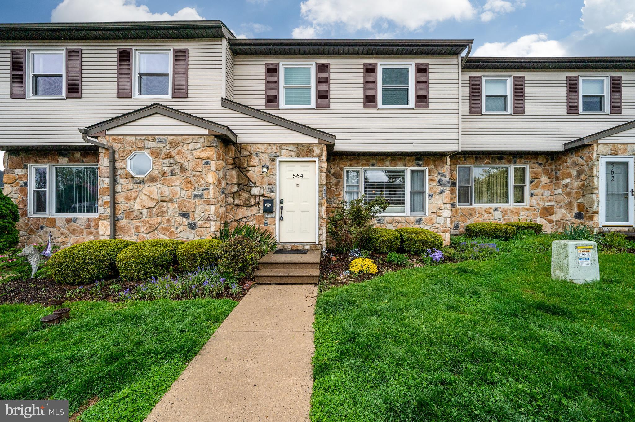 CLOVER CROSSING - Residential