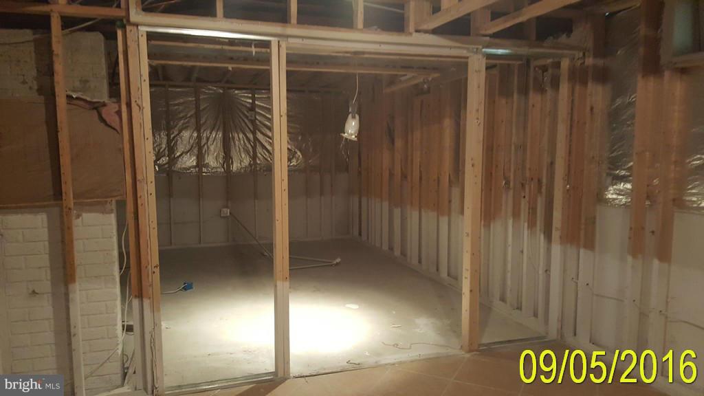 WOODMORE HIGHLANDS - Residential