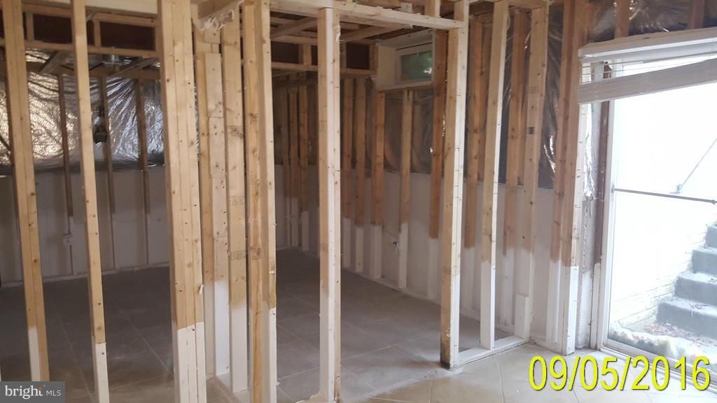 WOODMORE HIGHLANDS - Residential