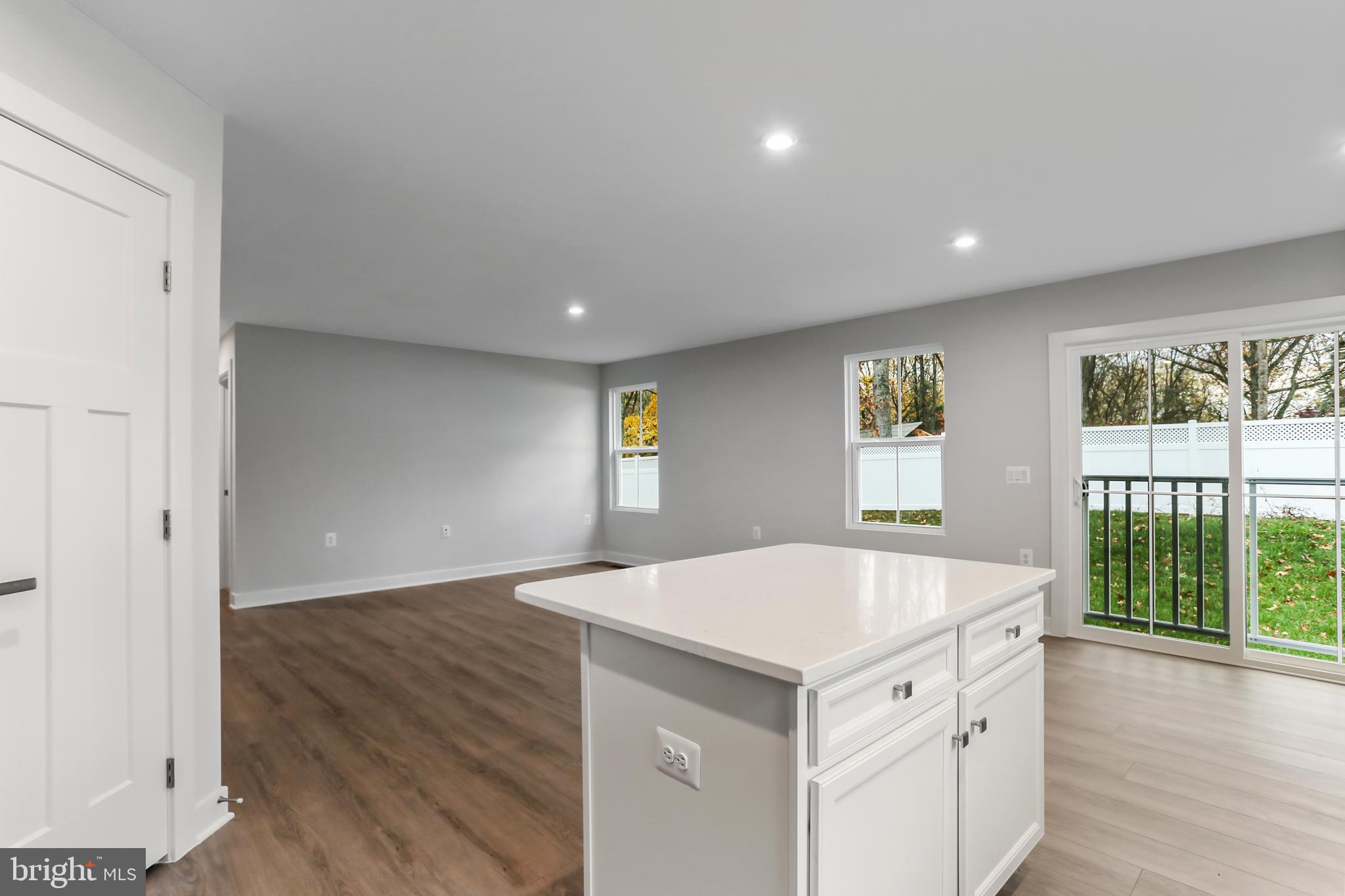 ARCADIA NORTH - Residential