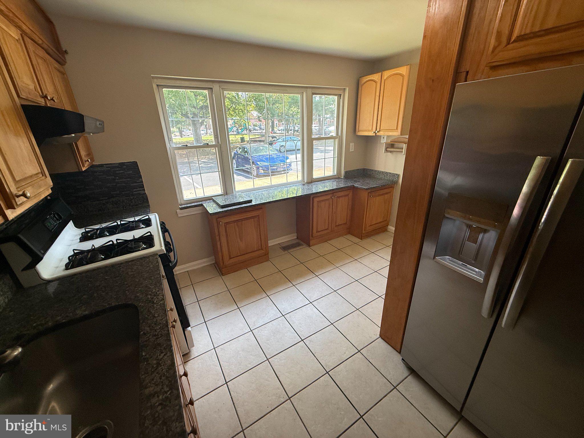 2806 HOGAN COURT