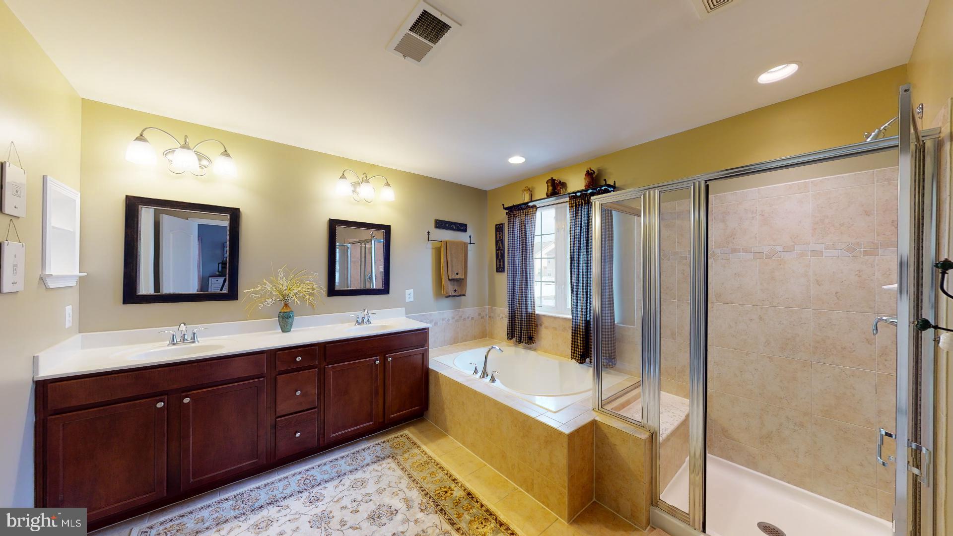 FAIRWAY GLENEAGLES - Residential