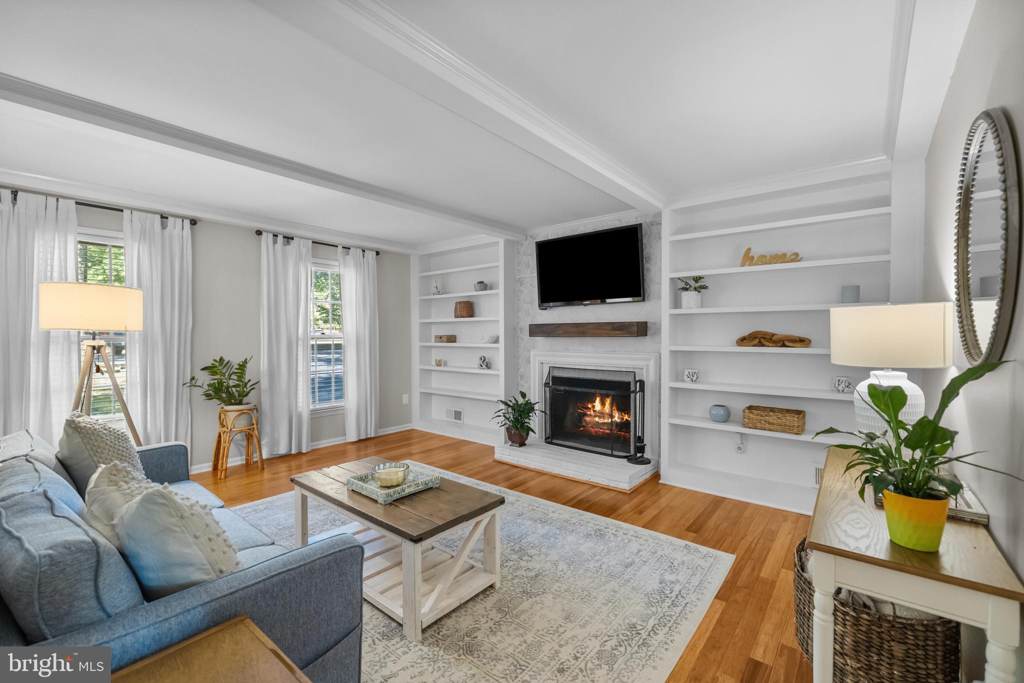 COUNTRY CLUB LAKE - Residential