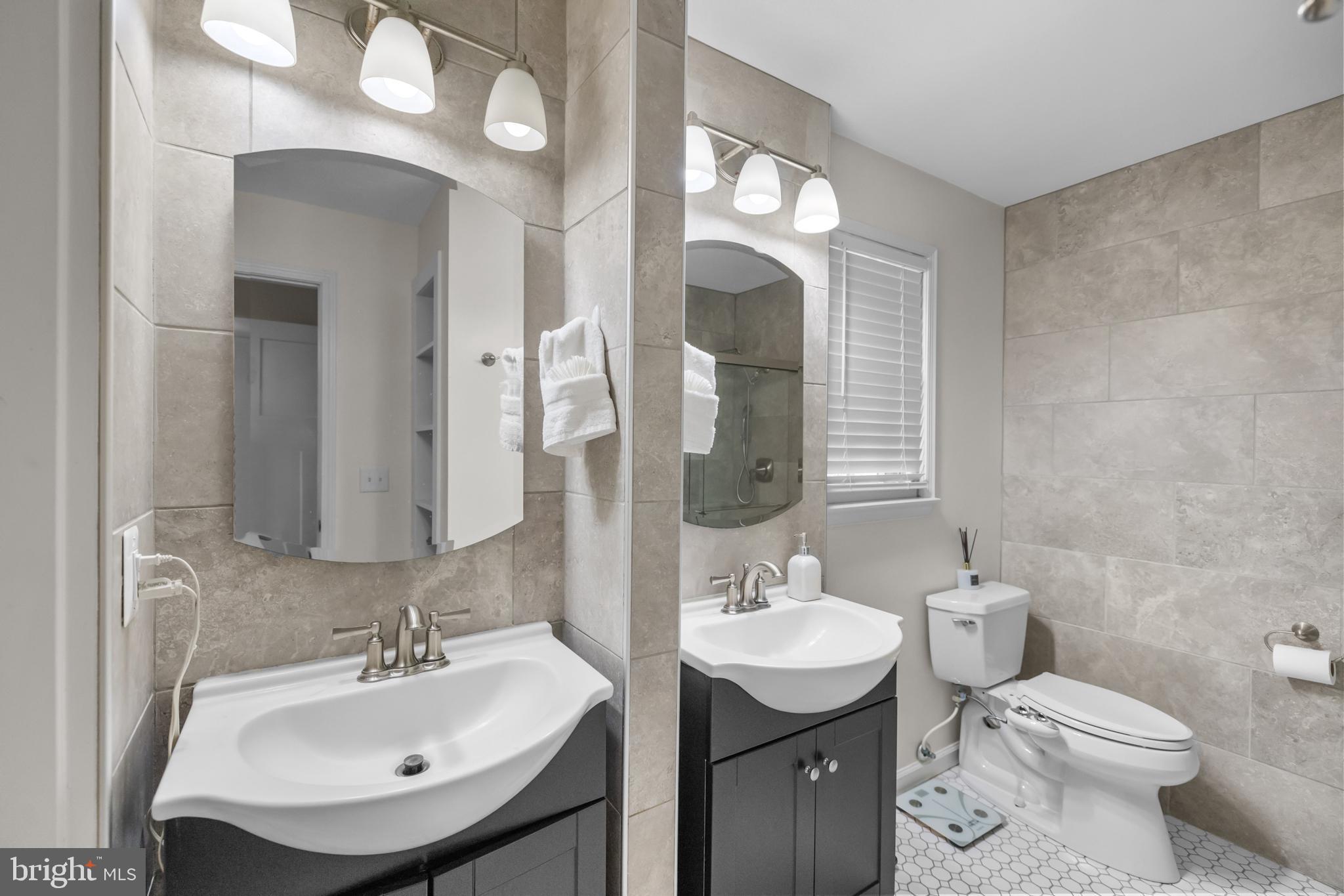 COUNTRY CLUB LAKE - Residential