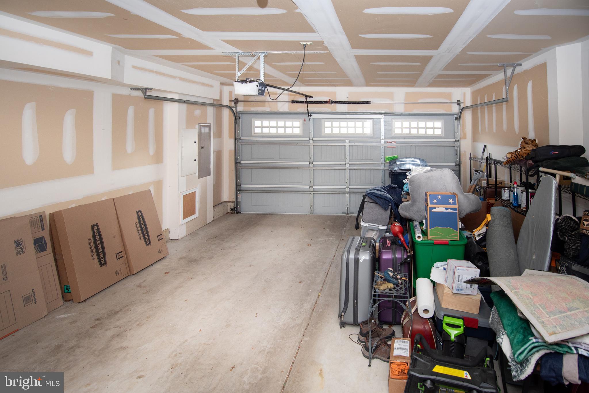 COUNTRY VIEW ESTATES - Residential