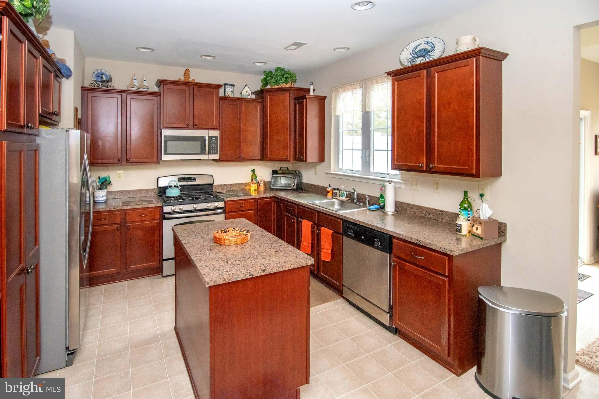 COUNTRY VIEW ESTATES - Residential