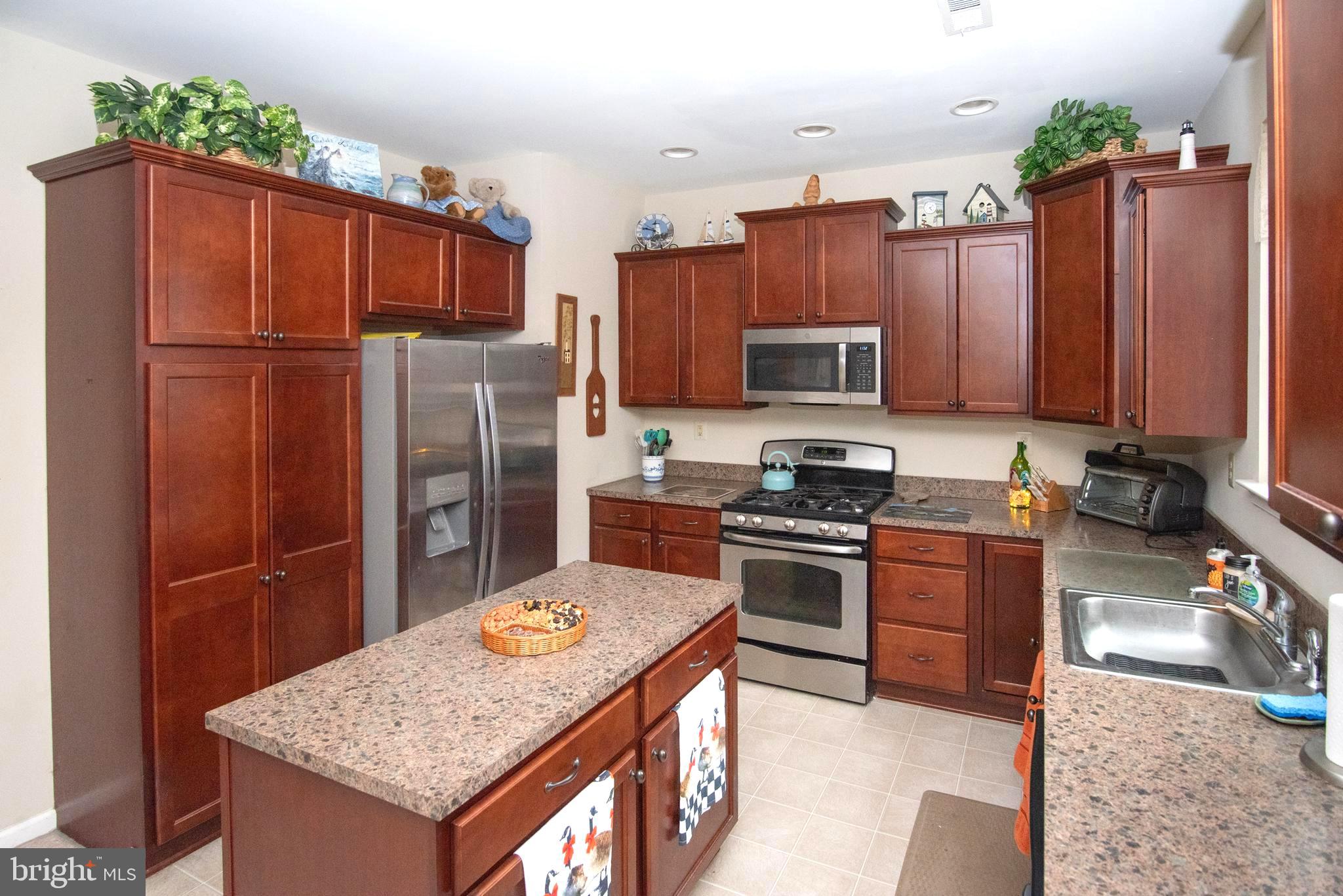 COUNTRY VIEW ESTATES - Residential