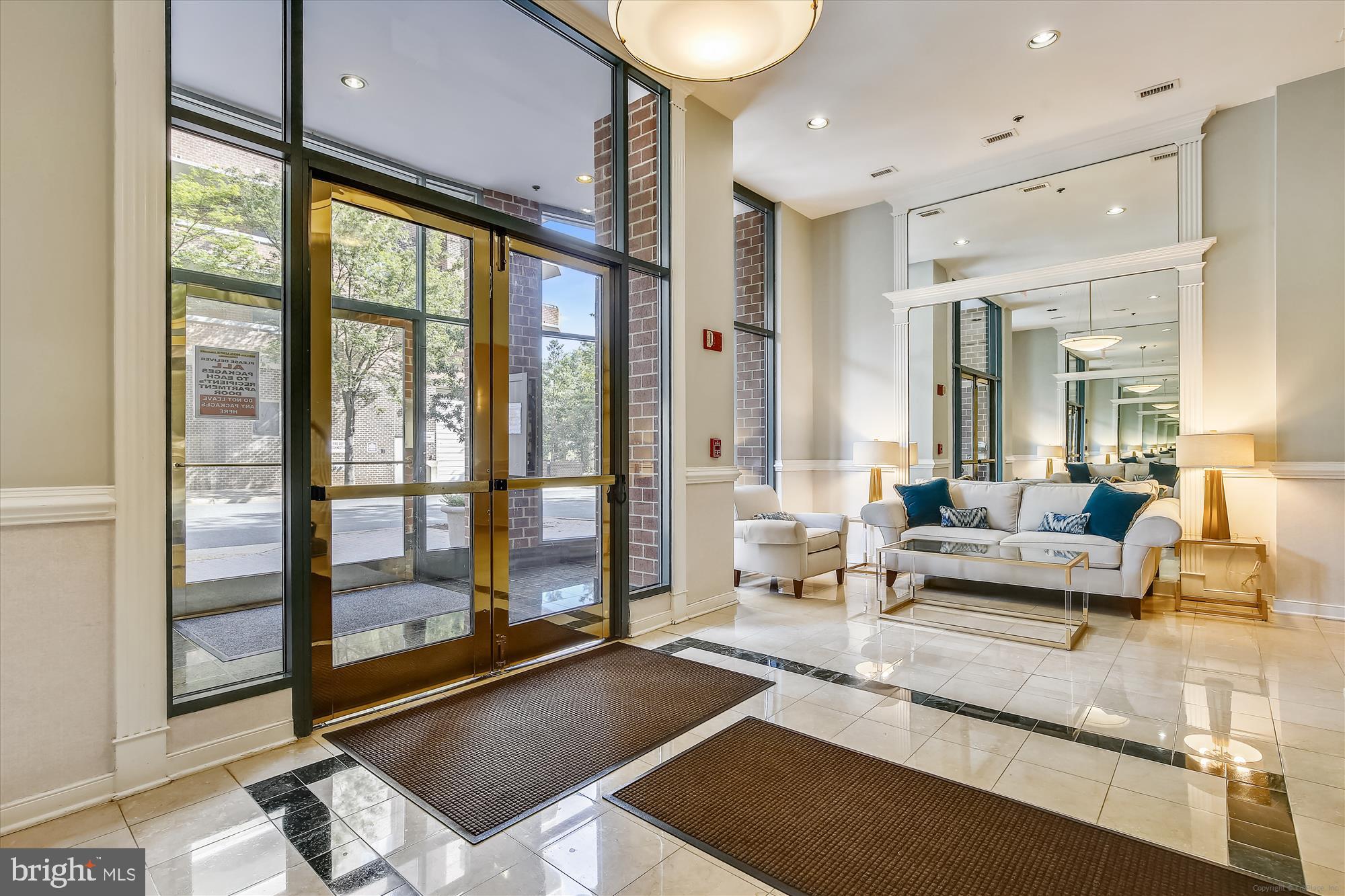 WINDSOR PLAZA - Residential