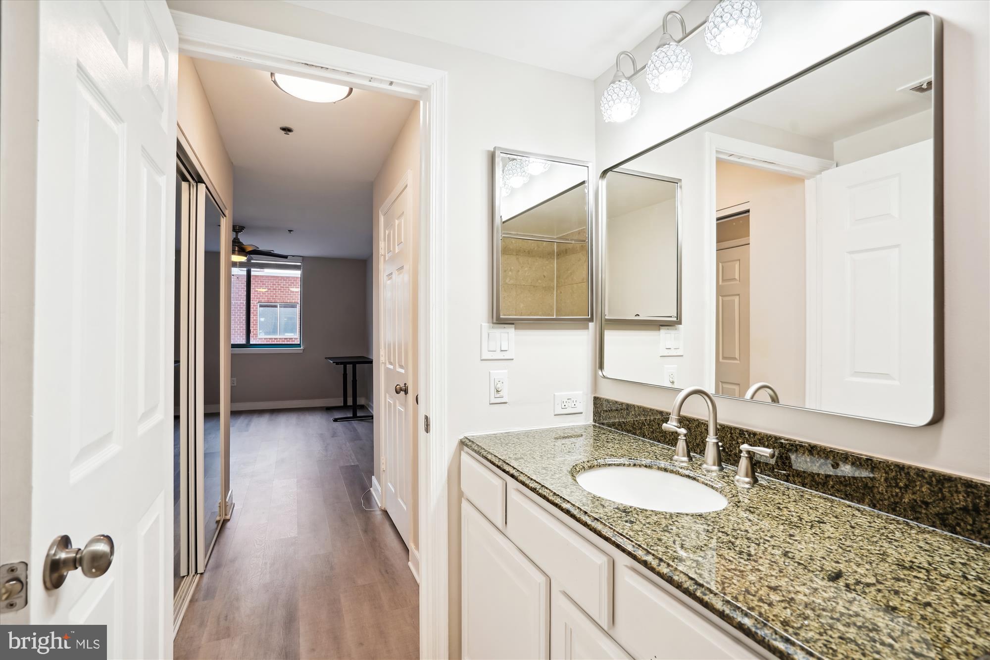 WINDSOR PLAZA - Residential