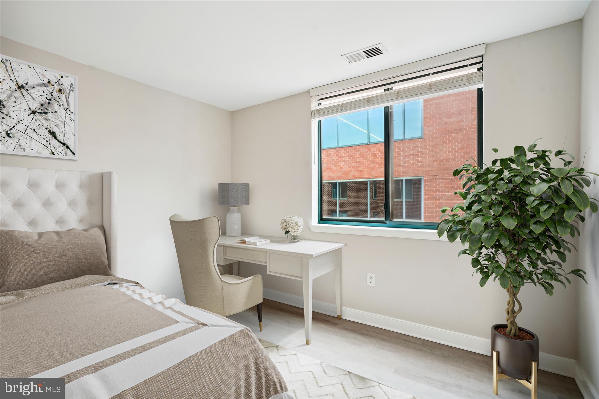 WINDSOR PLAZA - Residential