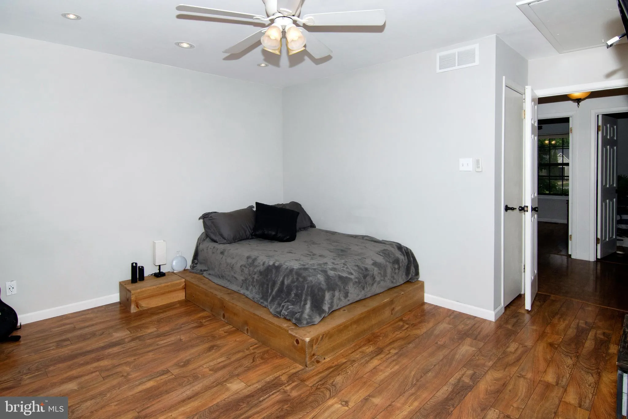 Mantua, New Jersey 08051, United States, 3 Bedrooms Bedrooms, ,3 BathroomsBathrooms,Residential,Active,135516