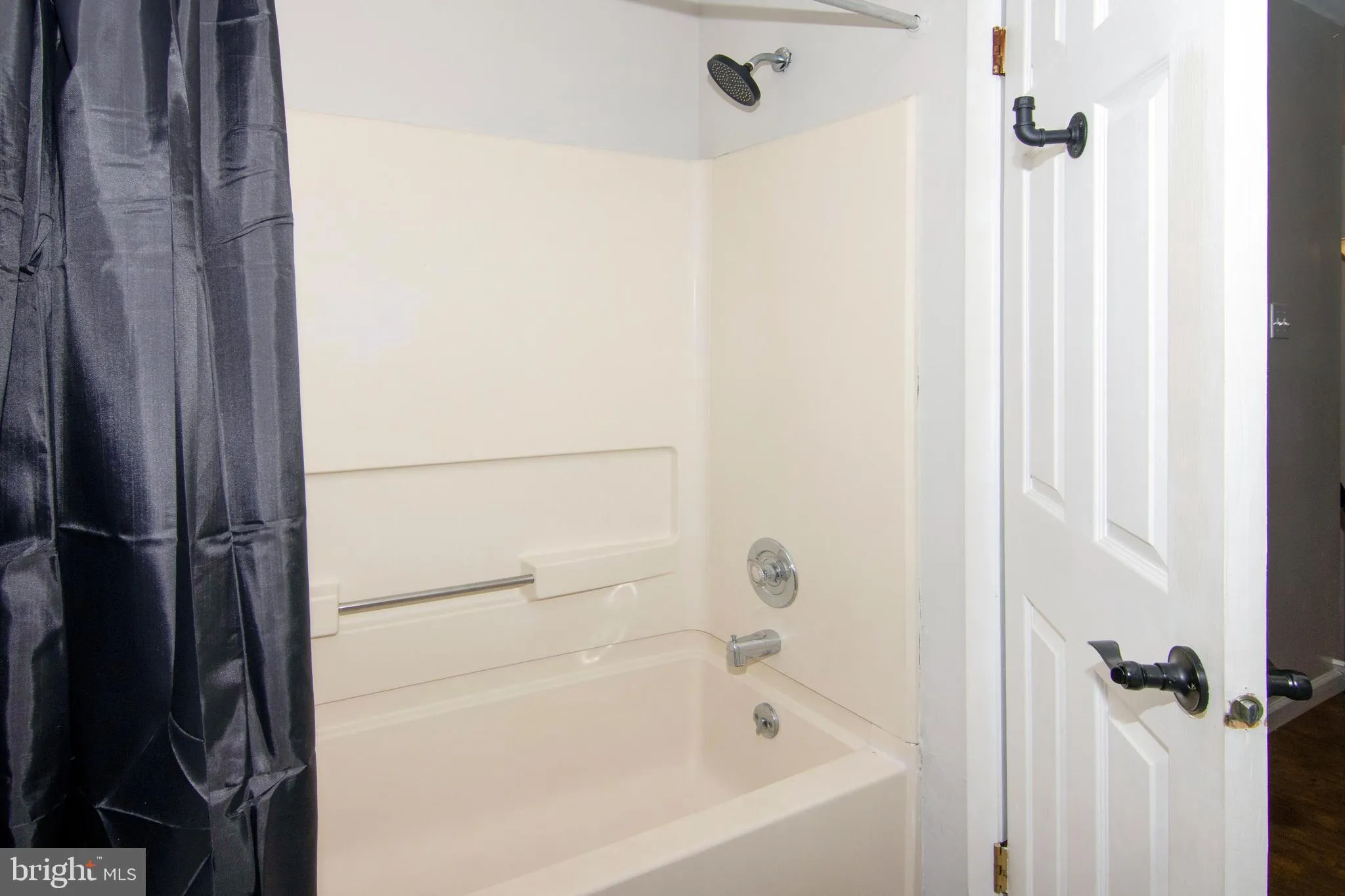 Mantua, New Jersey 08051, United States, 3 Bedrooms Bedrooms, ,3 BathroomsBathrooms,Residential,Active,135516