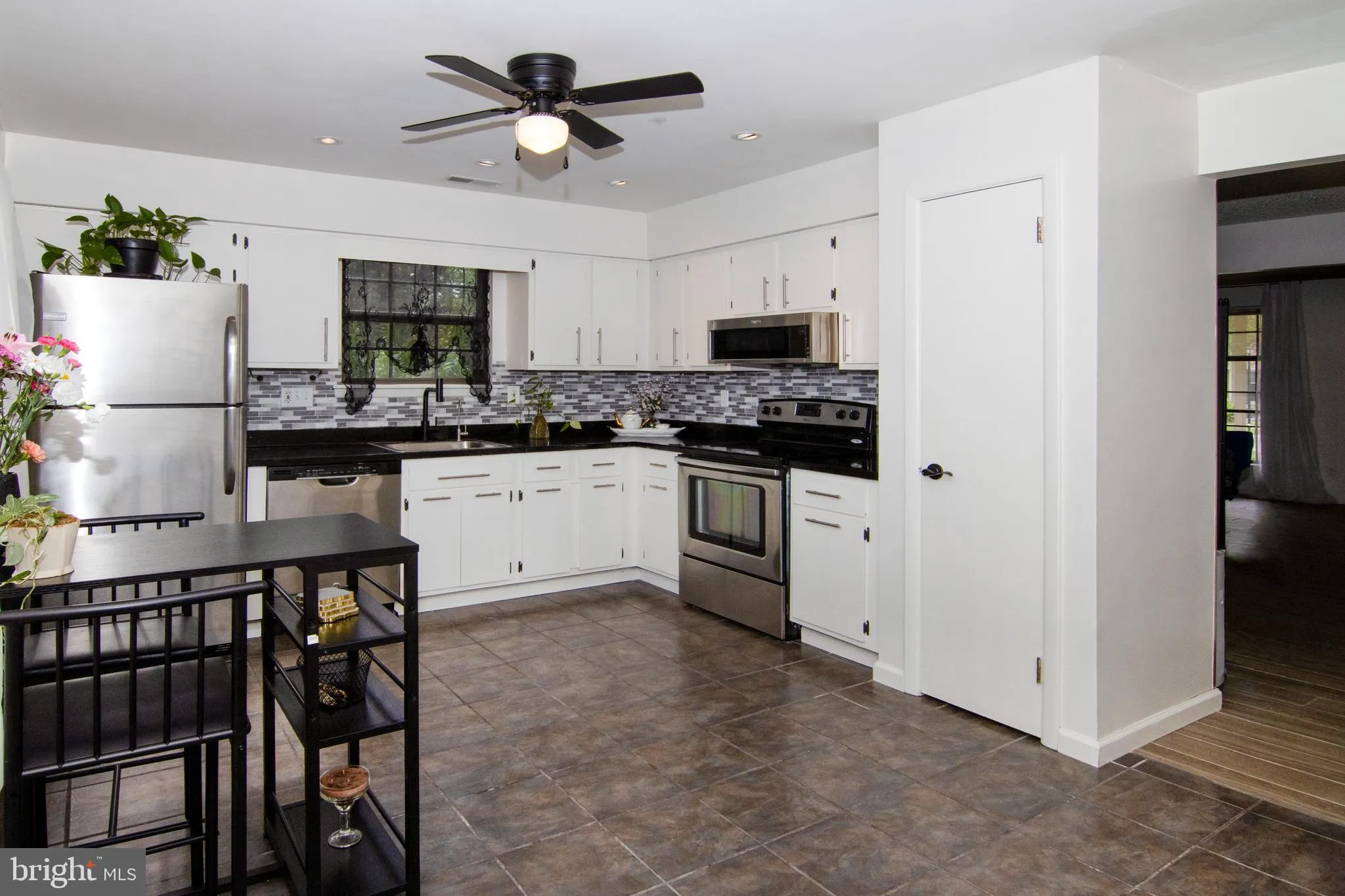 Mantua, New Jersey 08051, United States, 3 Bedrooms Bedrooms, ,3 BathroomsBathrooms,Residential,Active,135516