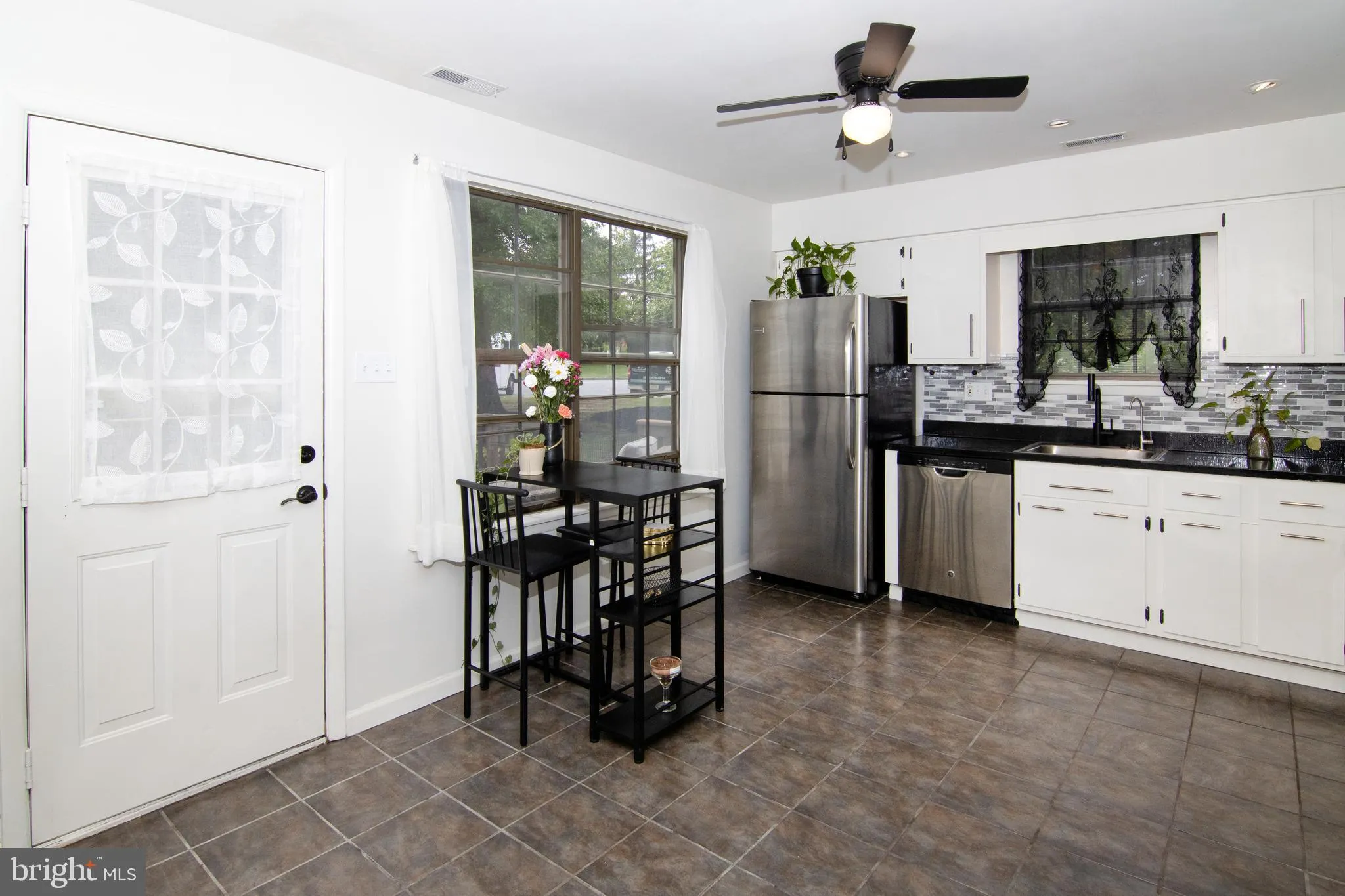 Mantua, New Jersey 08051, United States, 3 Bedrooms Bedrooms, ,3 BathroomsBathrooms,Residential,Active,135516