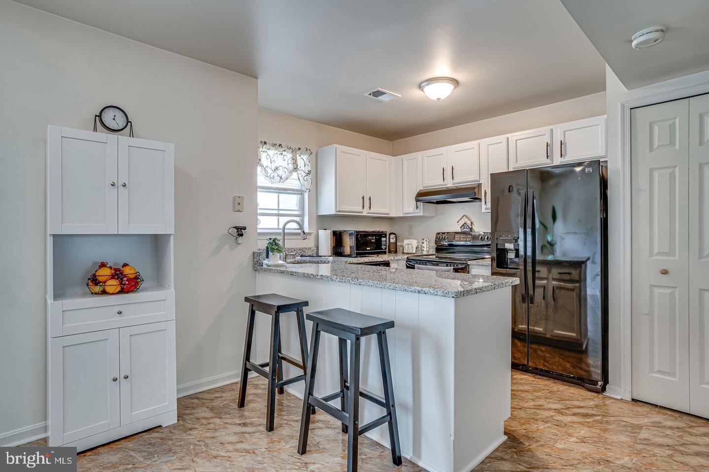 ST CHARLES LANCASTER - Residential Lease