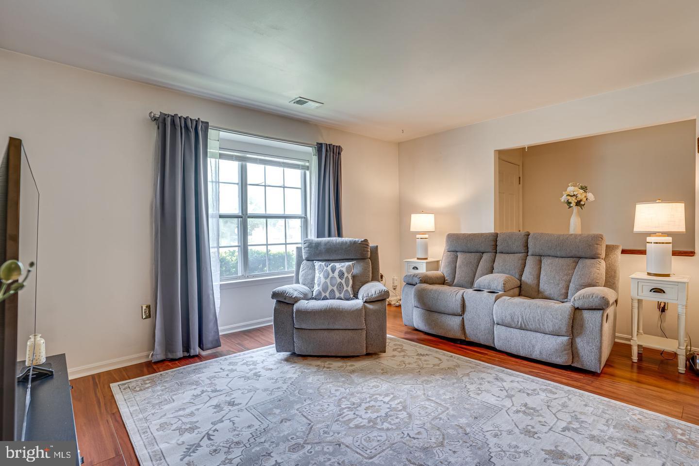 ST CHARLES LANCASTER - Residential Lease