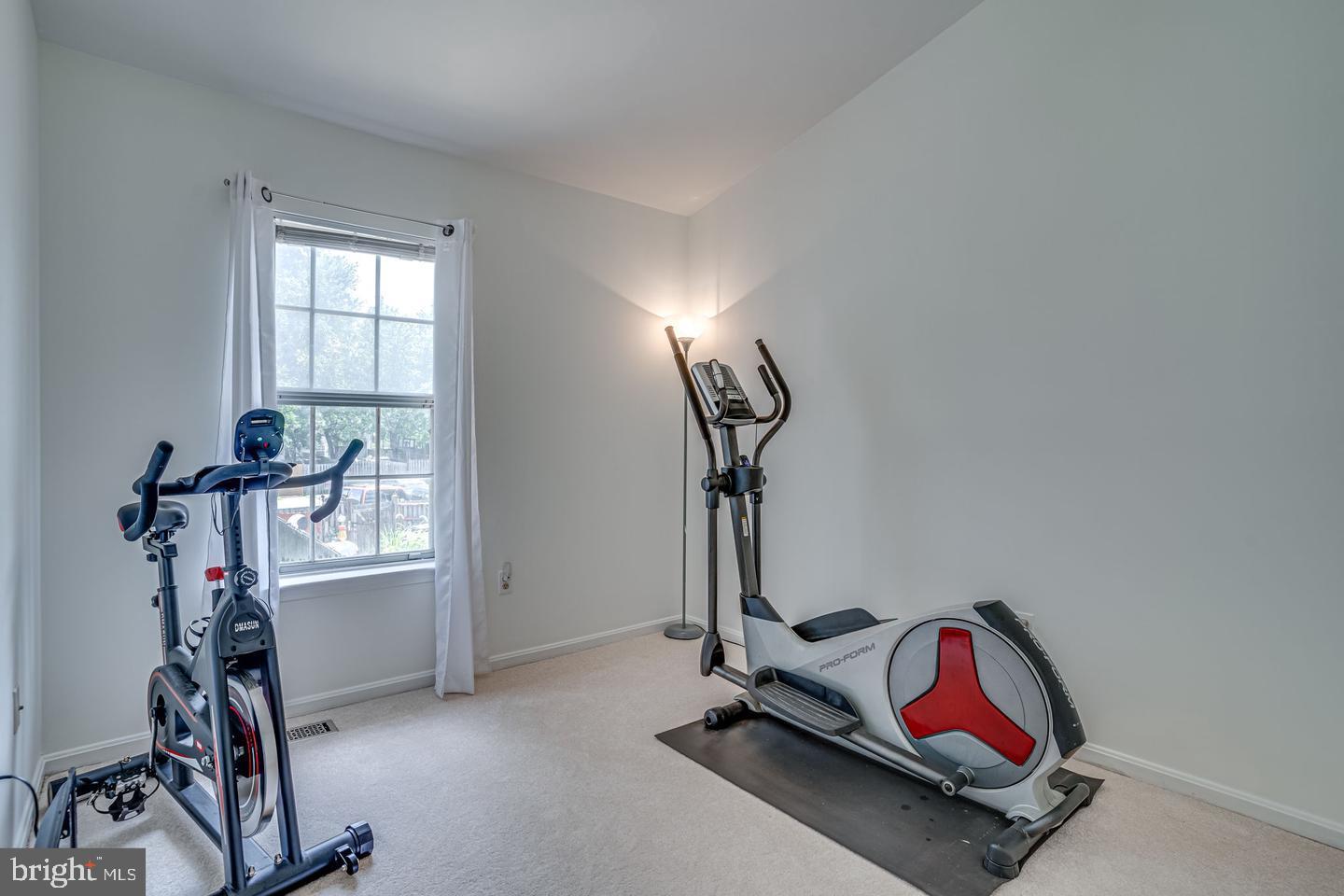 ST CHARLES LANCASTER - Residential Lease