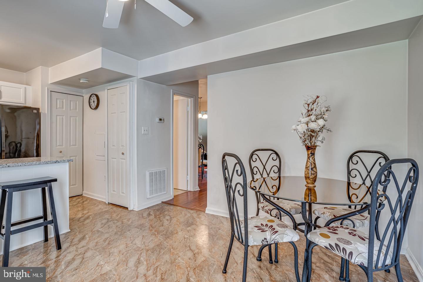 ST CHARLES LANCASTER - Residential Lease