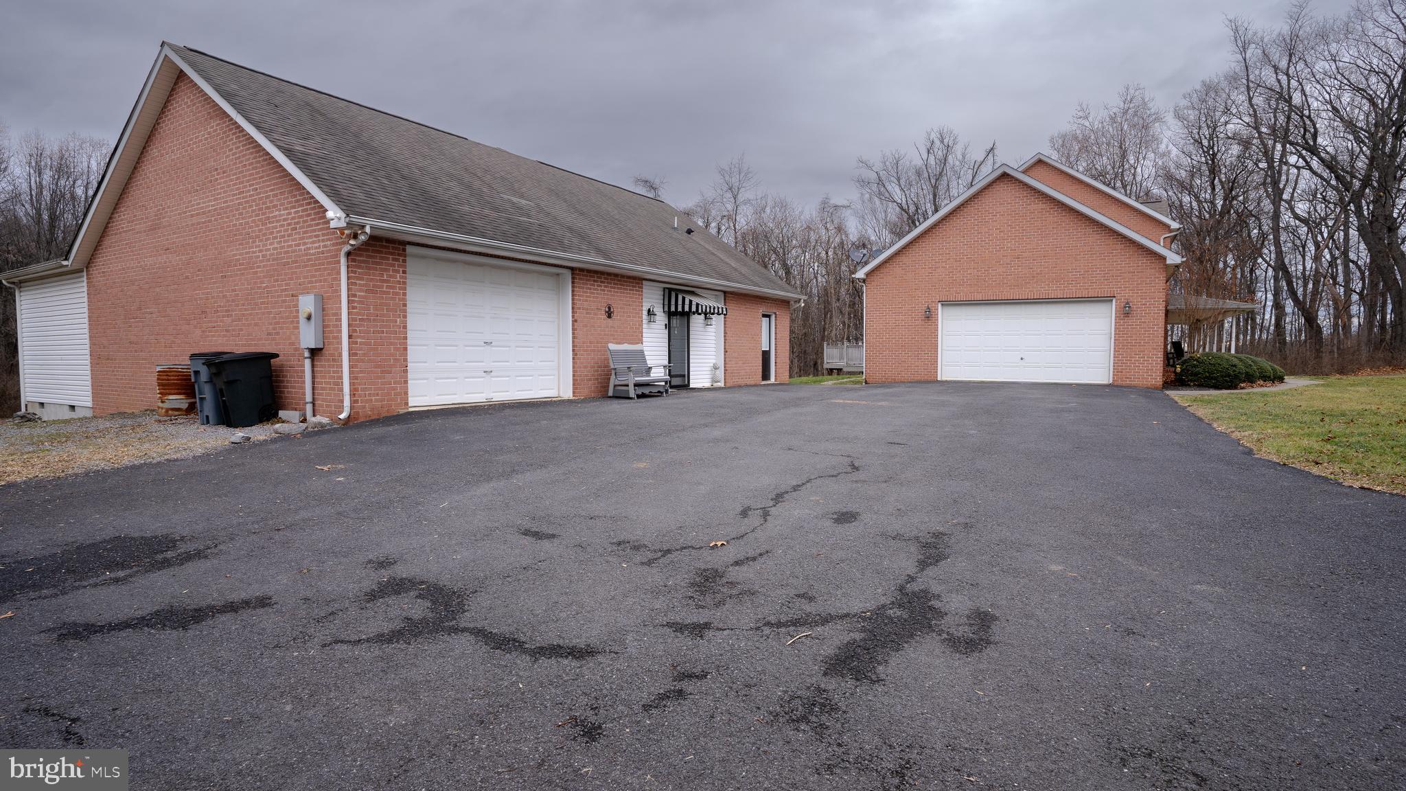 SHANLIN RIDGE - Residential