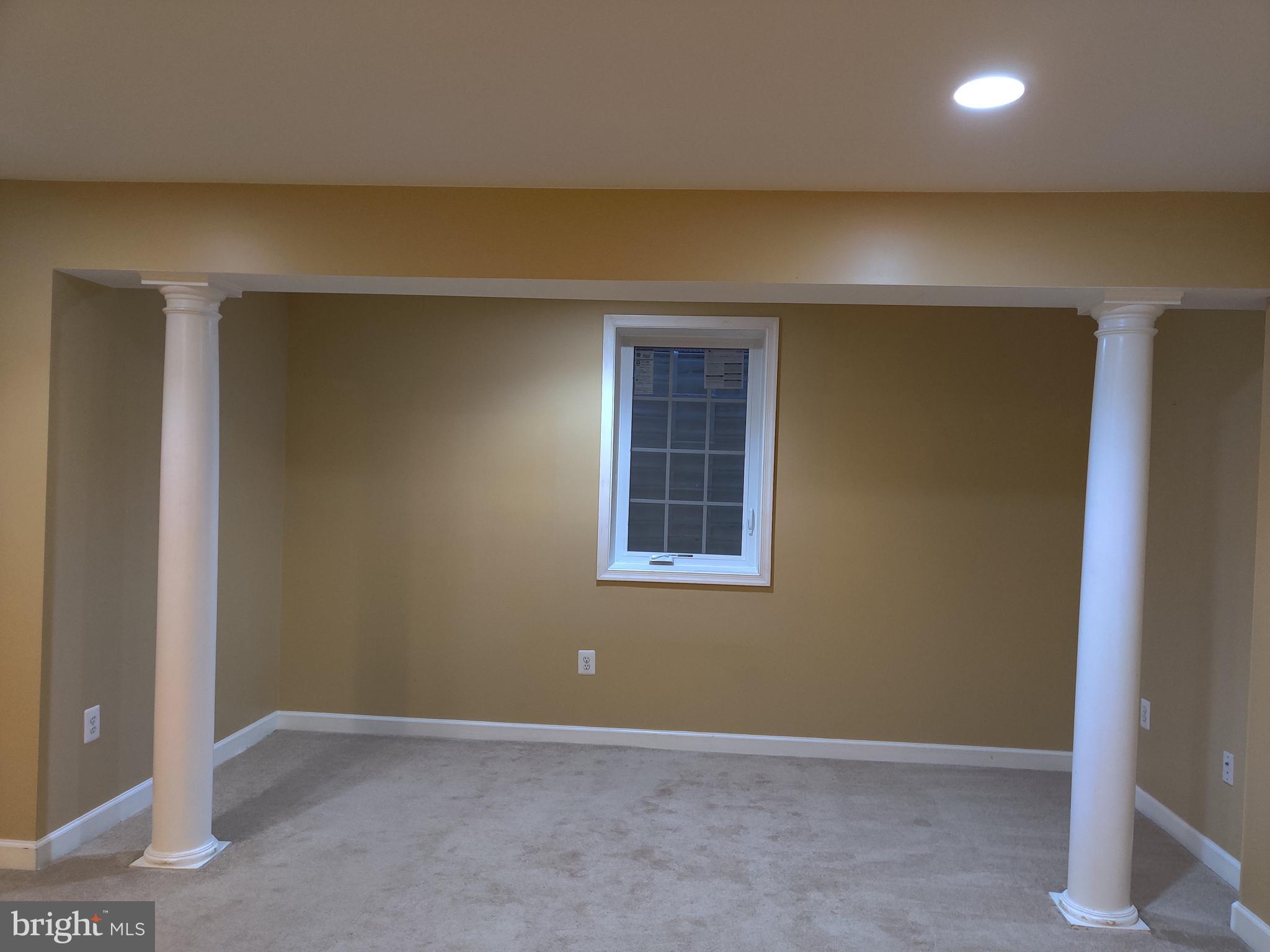 BARRETTS CROSSING - Residential Lease