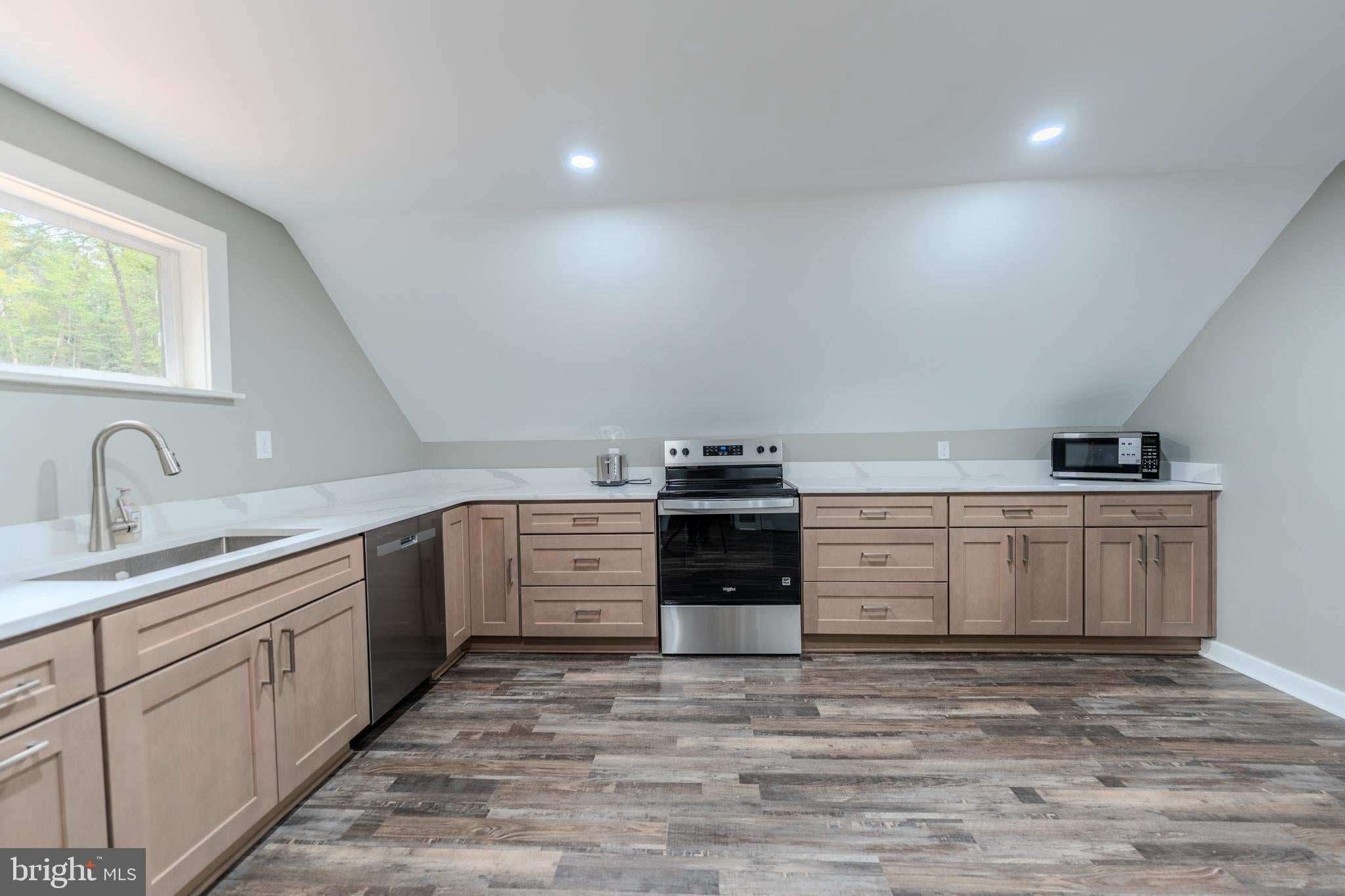 843 CEDAR RUN LANE