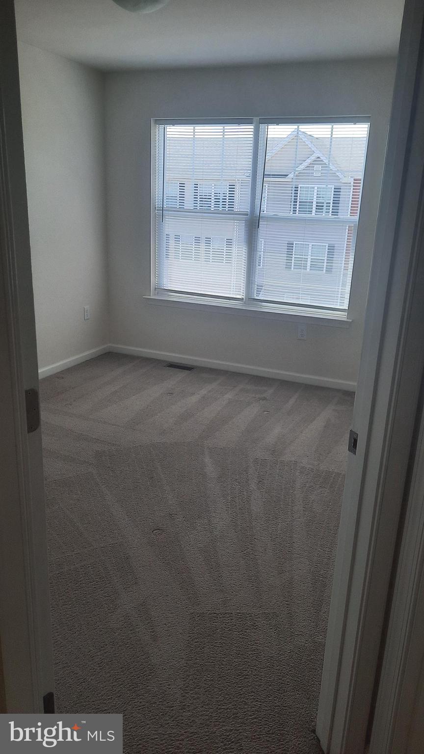 ADMIRALS QUAY - Residential Lease