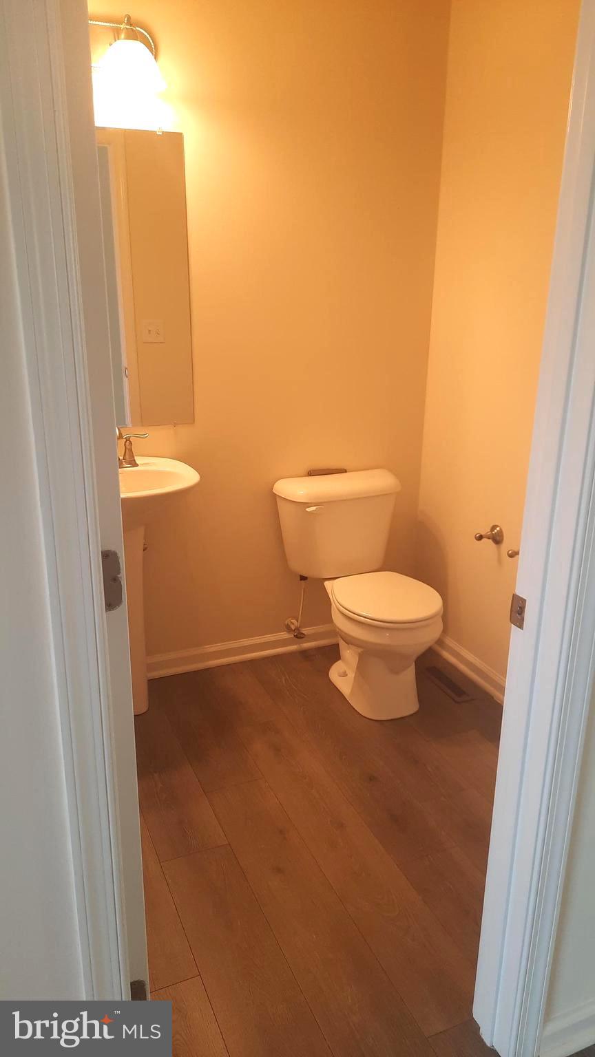 ADMIRALS QUAY - Residential Lease