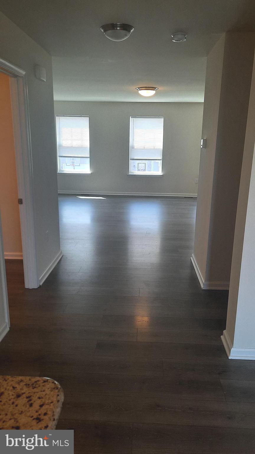 ADMIRALS QUAY - Residential Lease