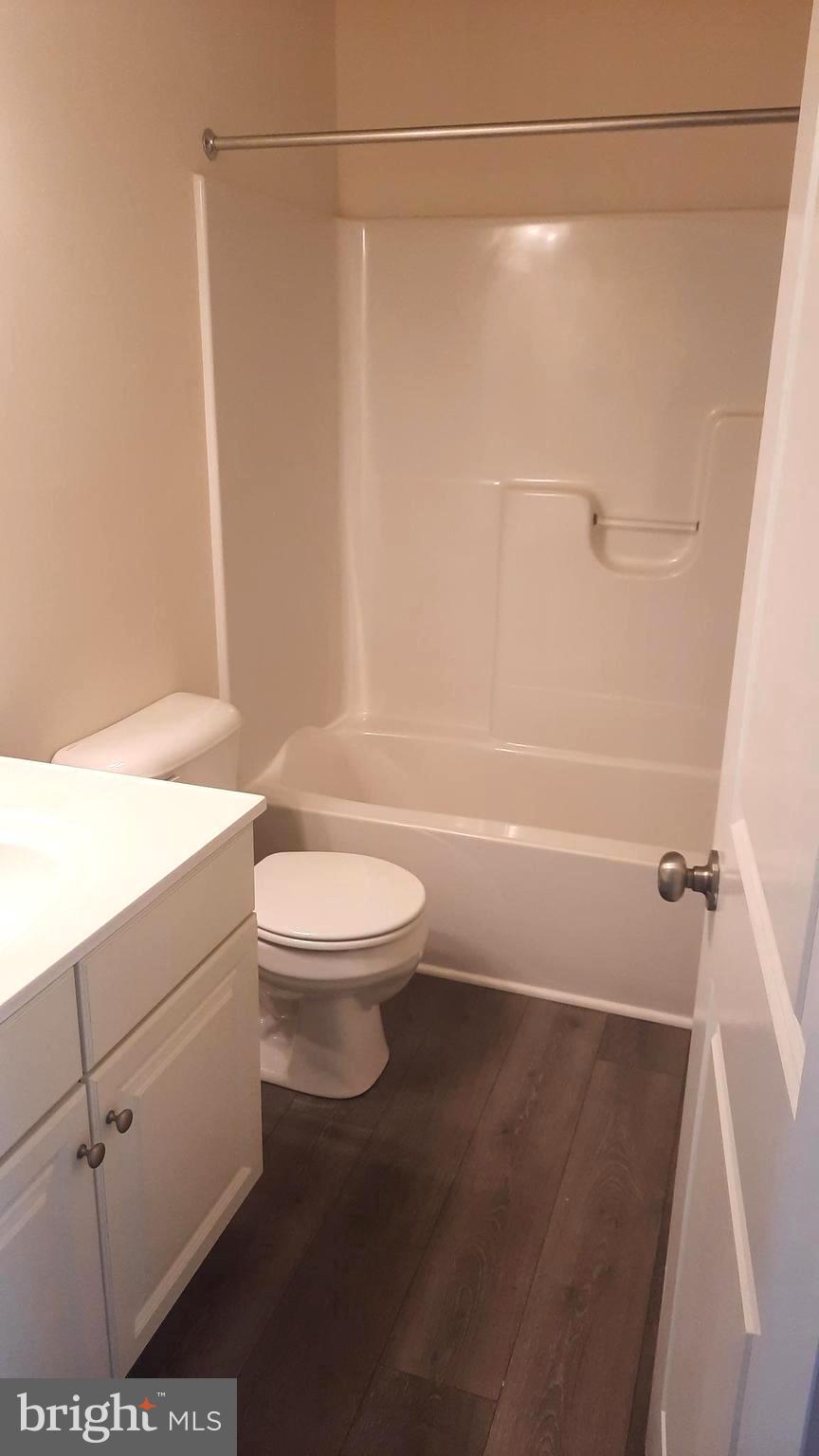 ADMIRALS QUAY - Residential Lease