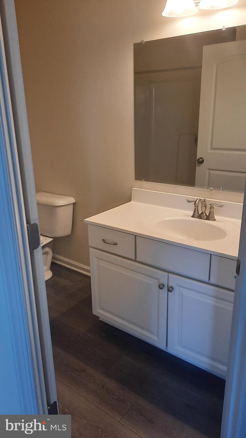 ADMIRALS QUAY - Residential Lease