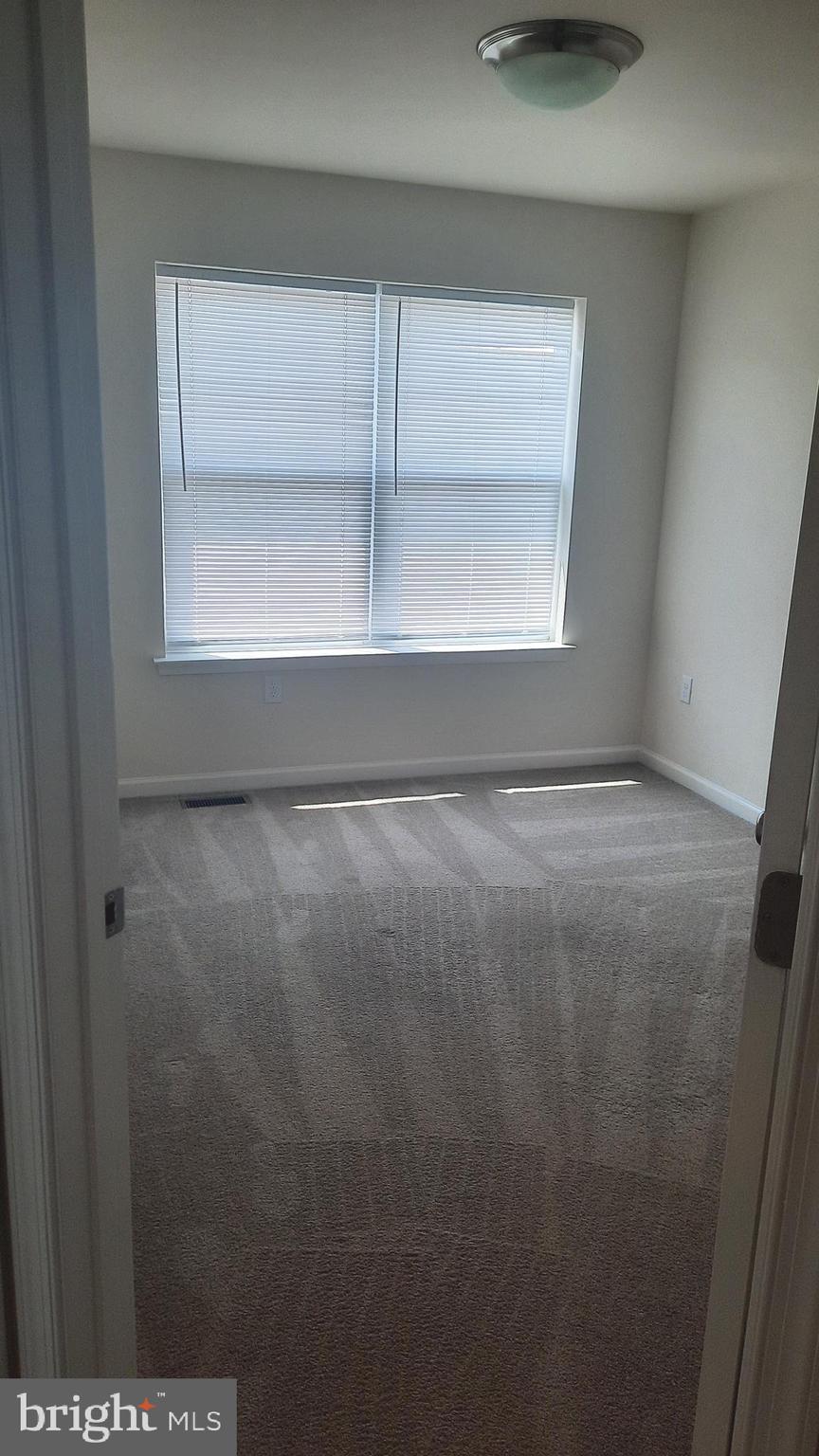 ADMIRALS QUAY - Residential Lease