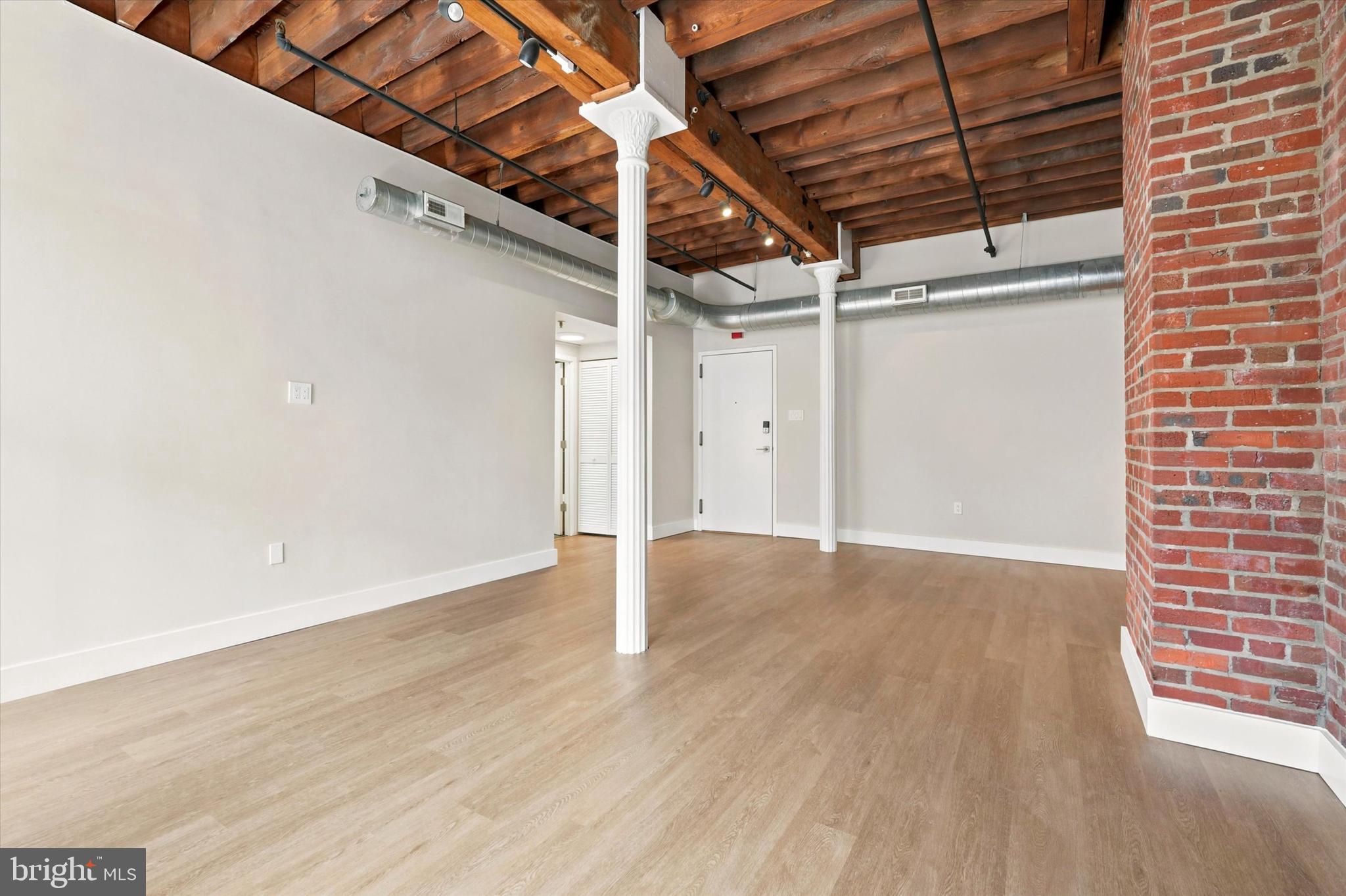 205 N 4TH STREET 11 B3