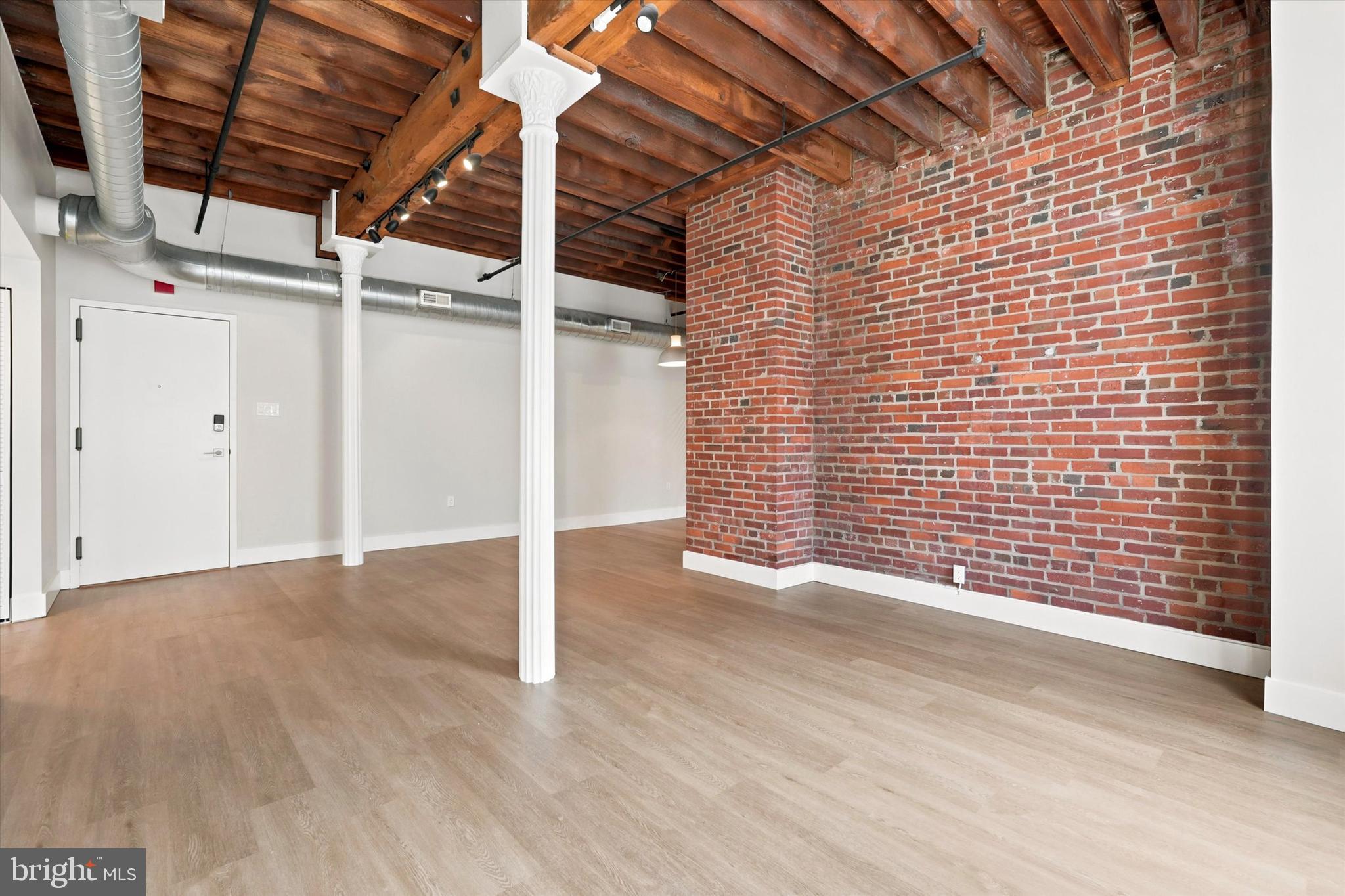 205 N 4TH STREET 11 B3
