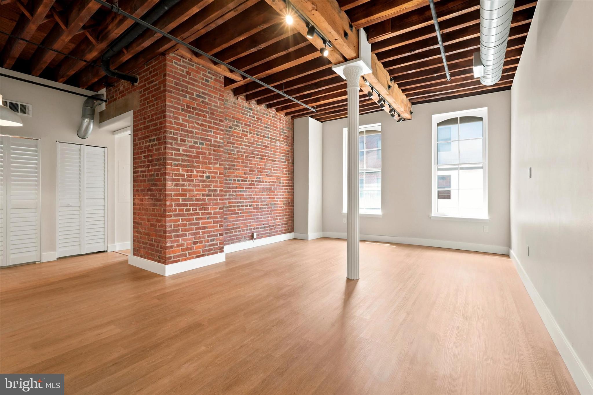205 N 4TH STREET 11 B3