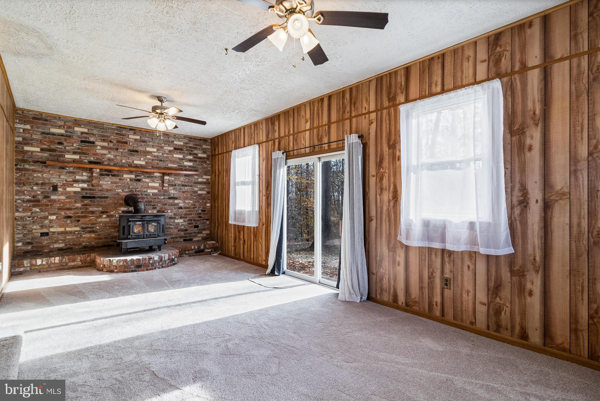 NEWTOWN ESTATES - Residential Lease