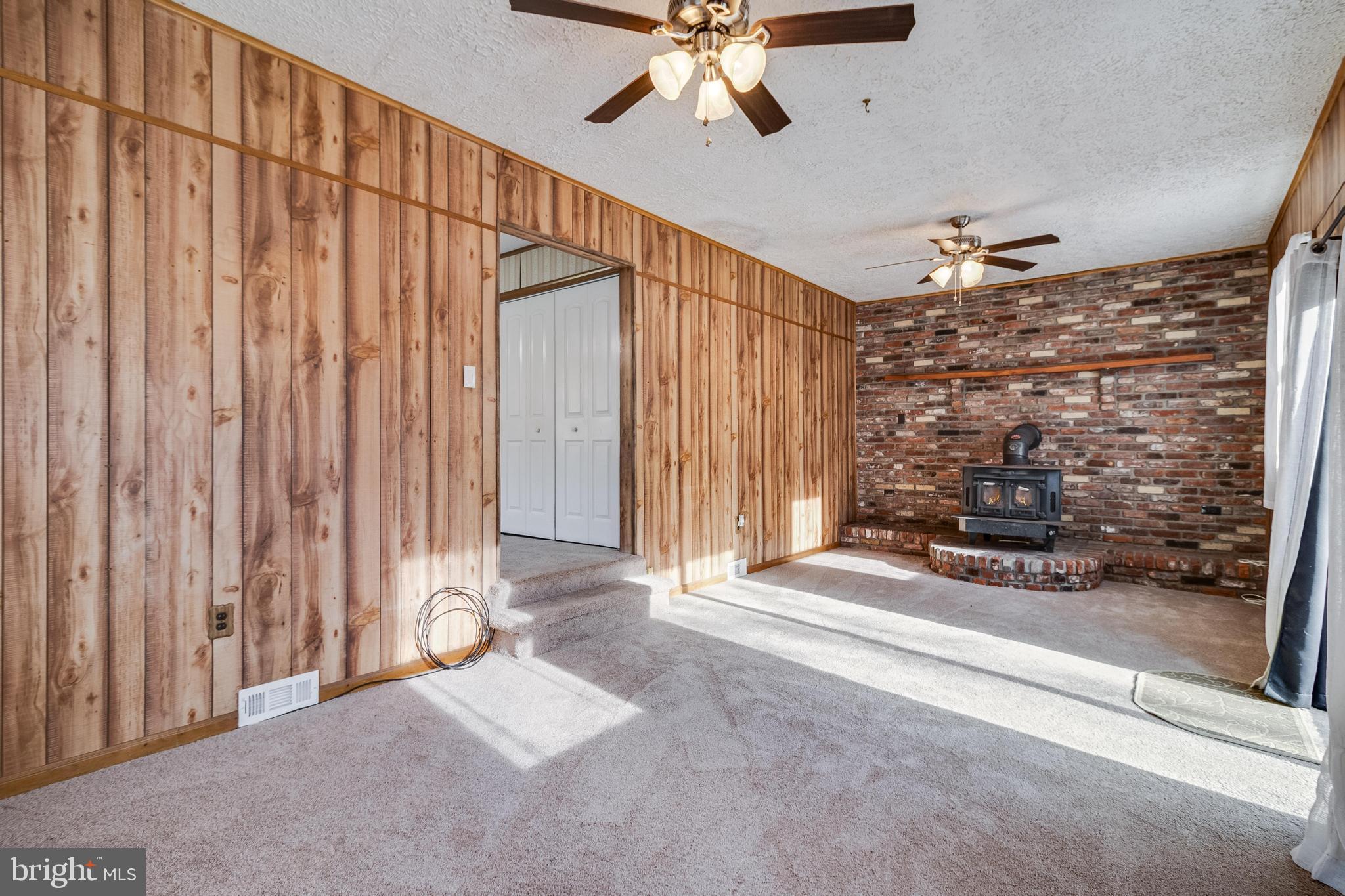 NEWTOWN ESTATES - Residential Lease