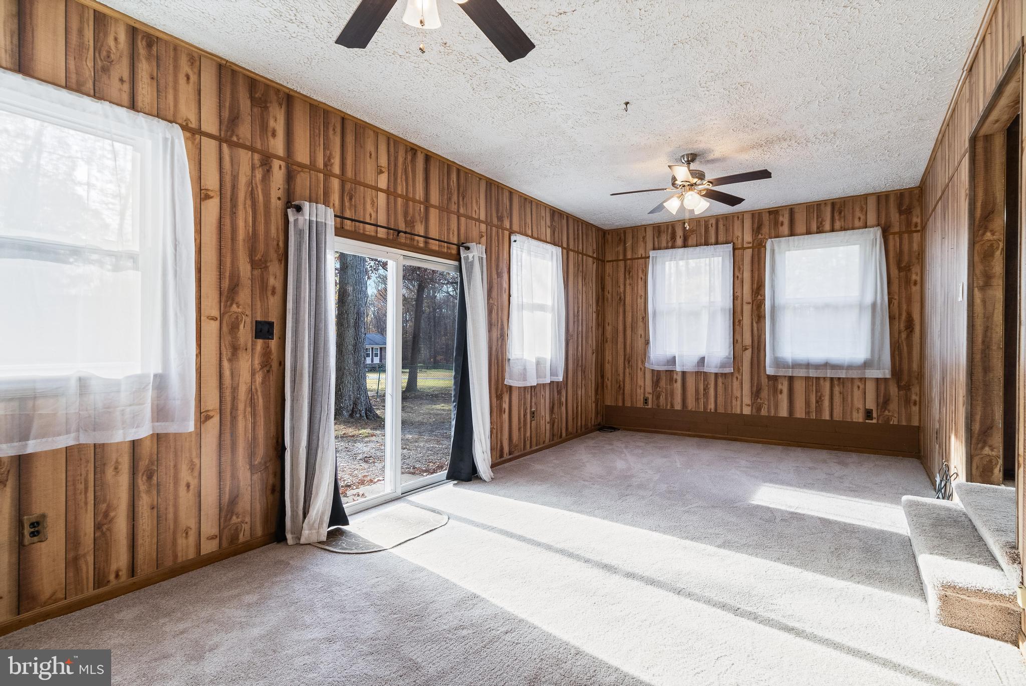 NEWTOWN ESTATES - Residential Lease