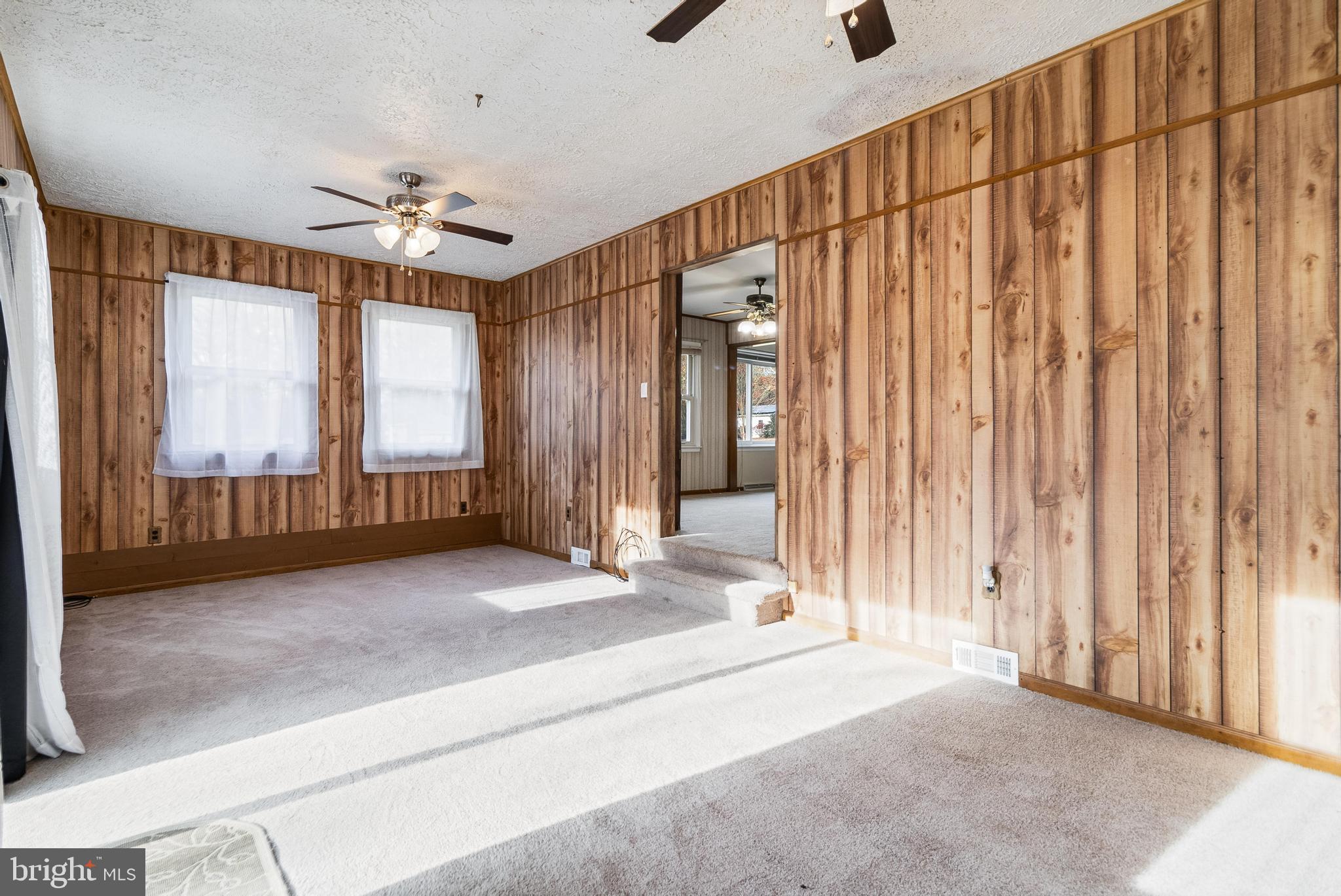 NEWTOWN ESTATES - Residential Lease