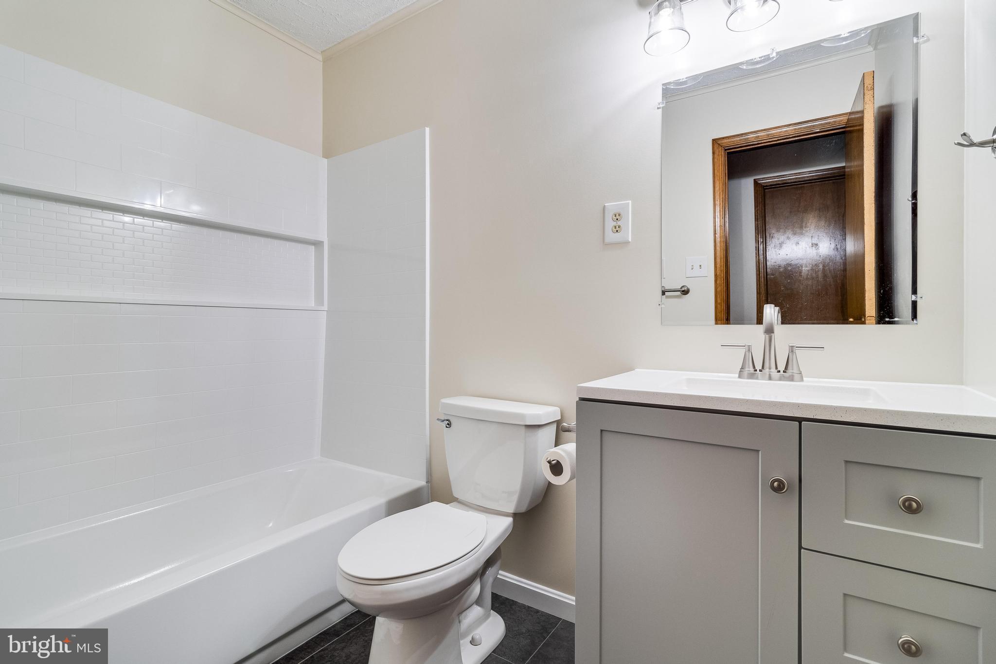 NEWTOWN ESTATES - Residential Lease