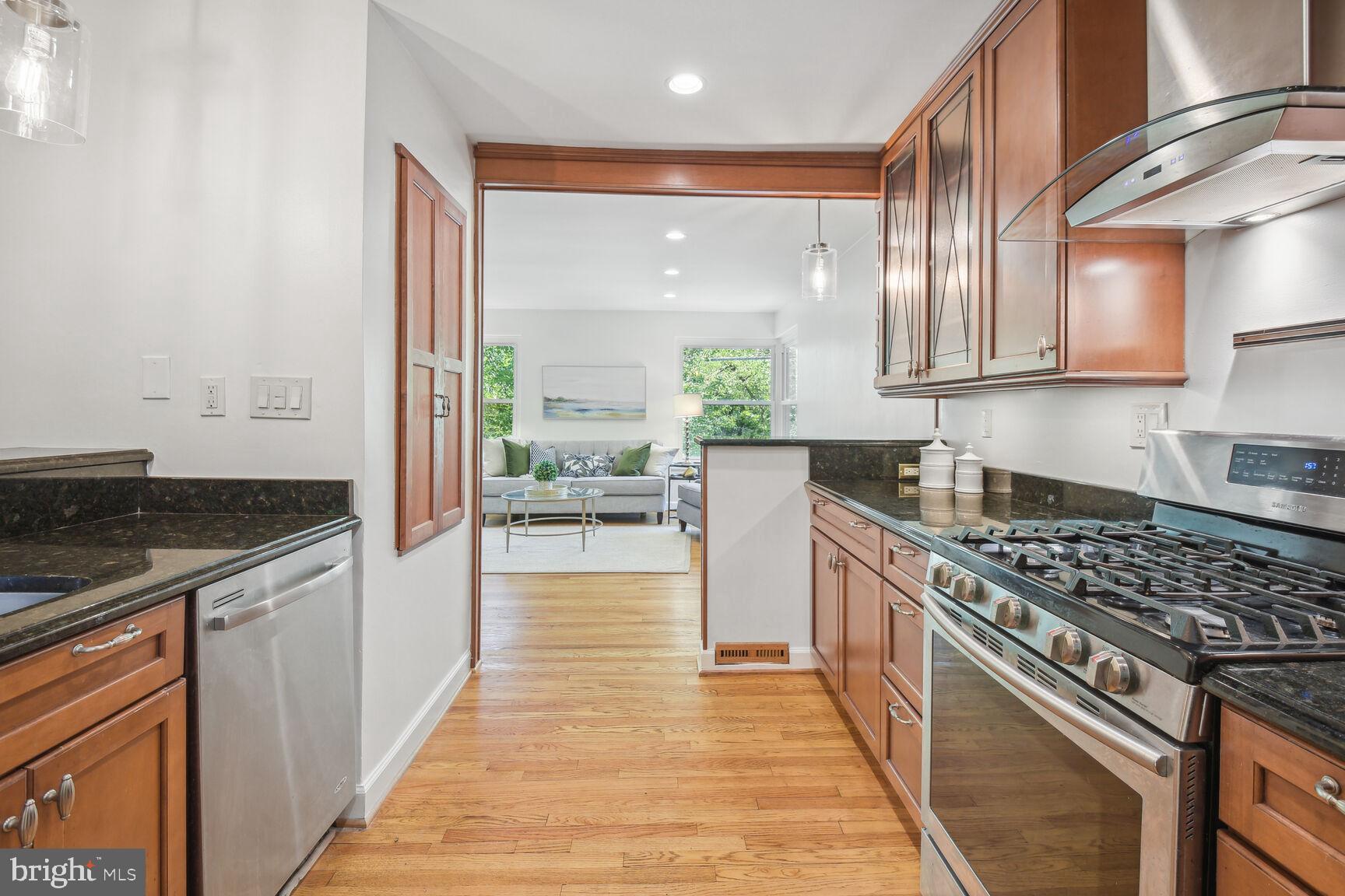 HOMEWOOD - Residential